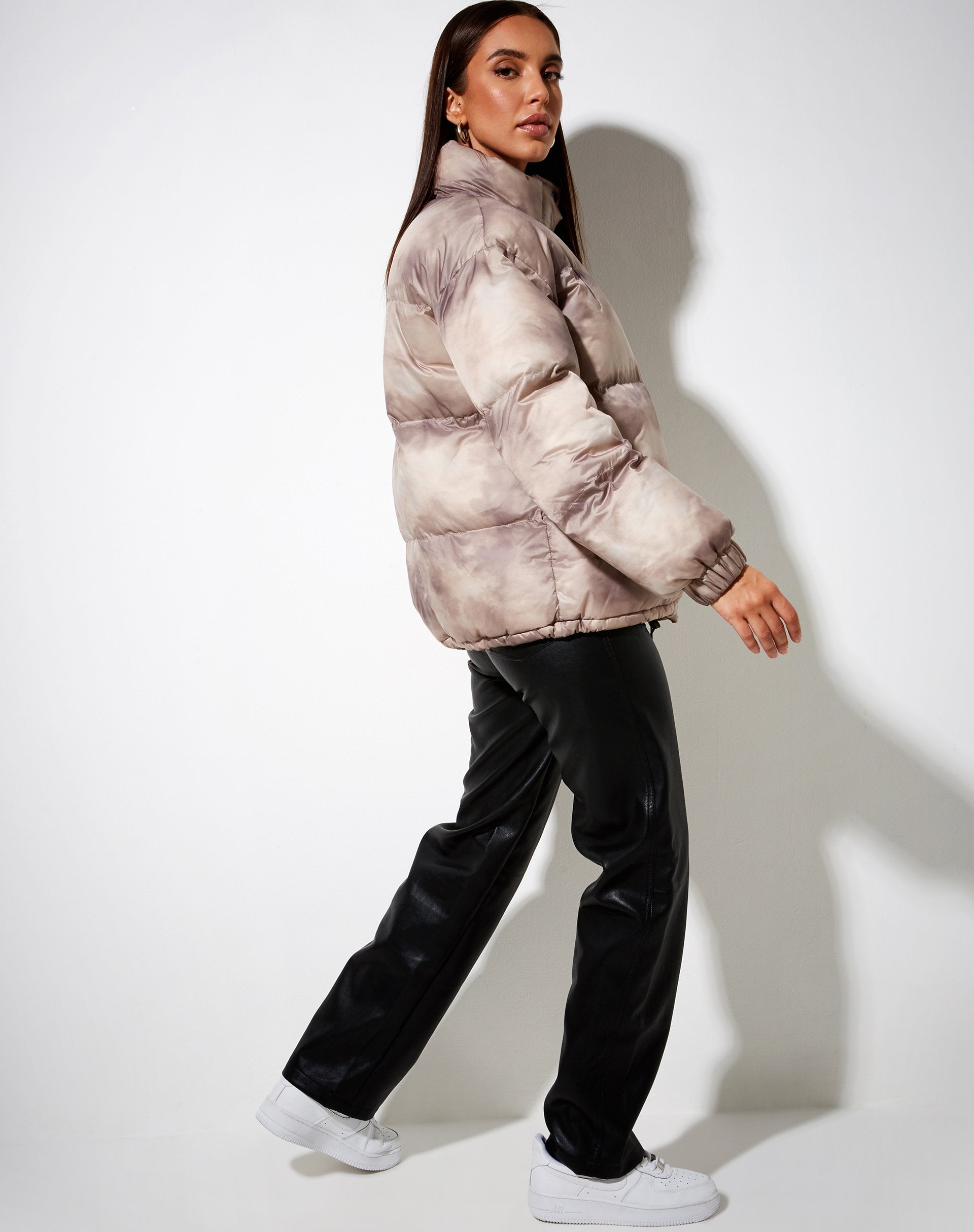 Image de Rofer Puffer Jacket in Beige Smoke