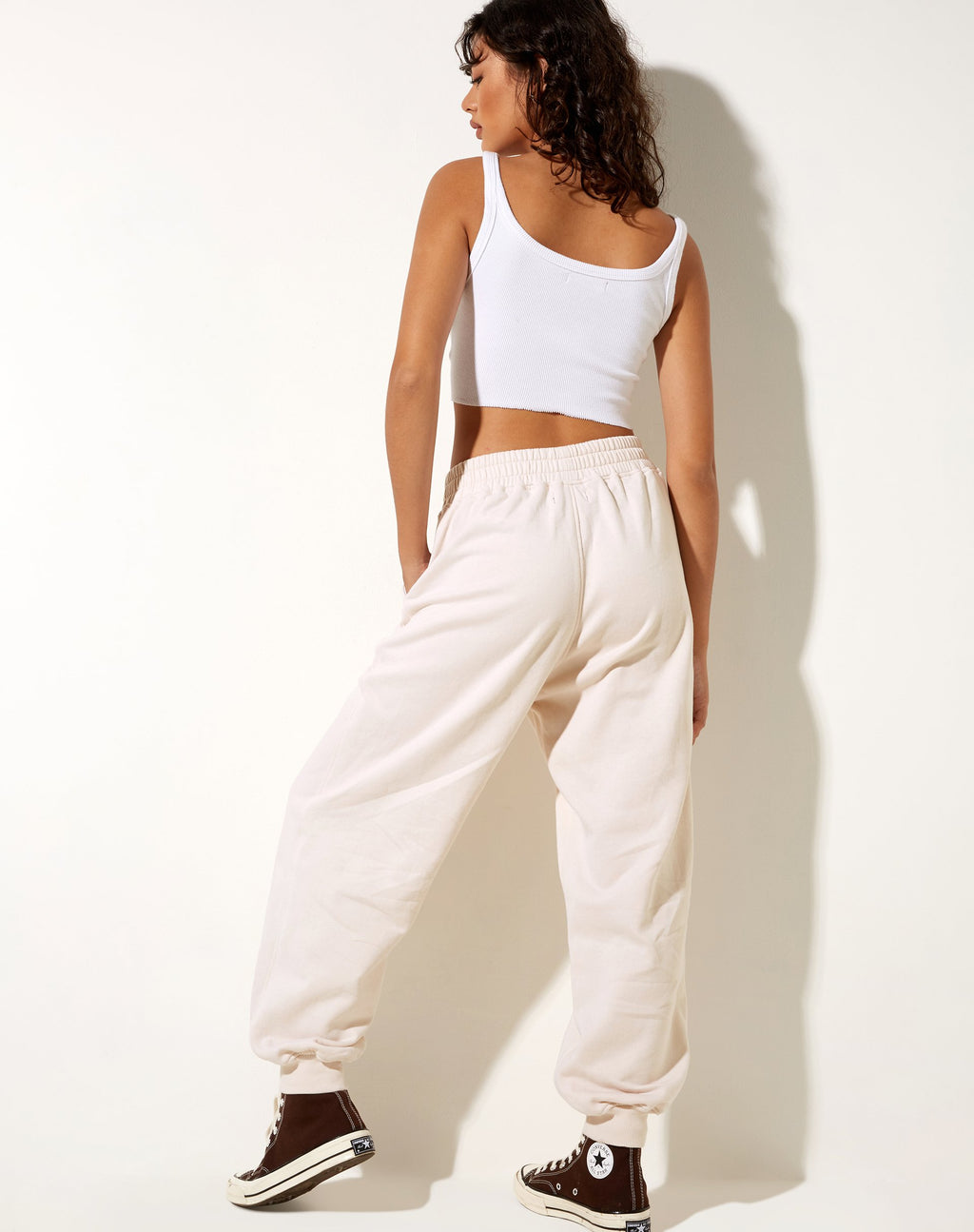 Pantalon de jogging Roider en vert forêt avec broderie M blanche hivernale