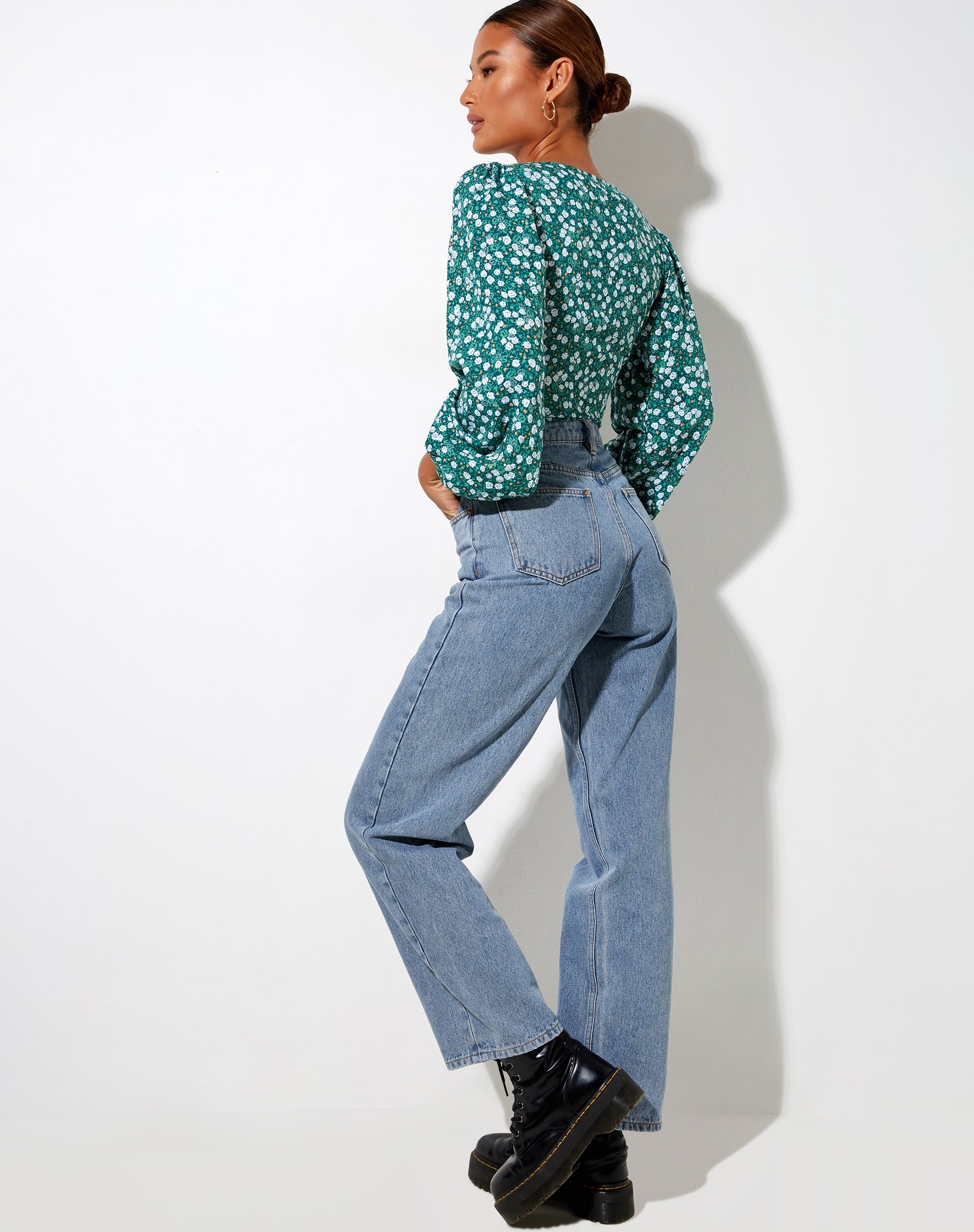 Image de Romina Long Sleeve Top in Floral Field Green