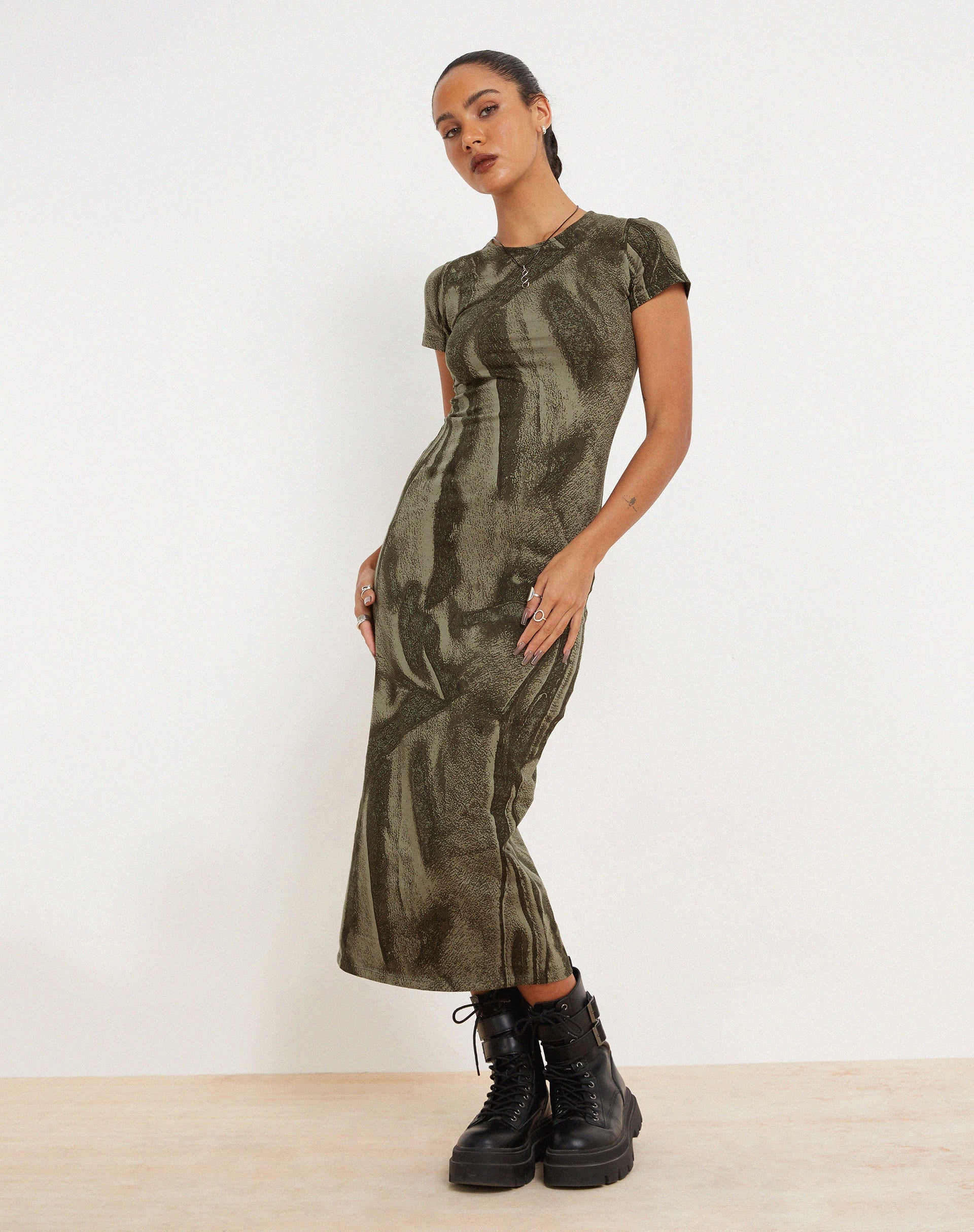 image de Rosika Midi Dress in Dystopian Crease Khaki