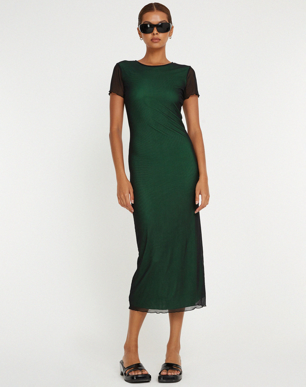 Roska Midi Dress in Black with Vibrant Green Lining (Robe midi Roska en noir avec doublure verte)