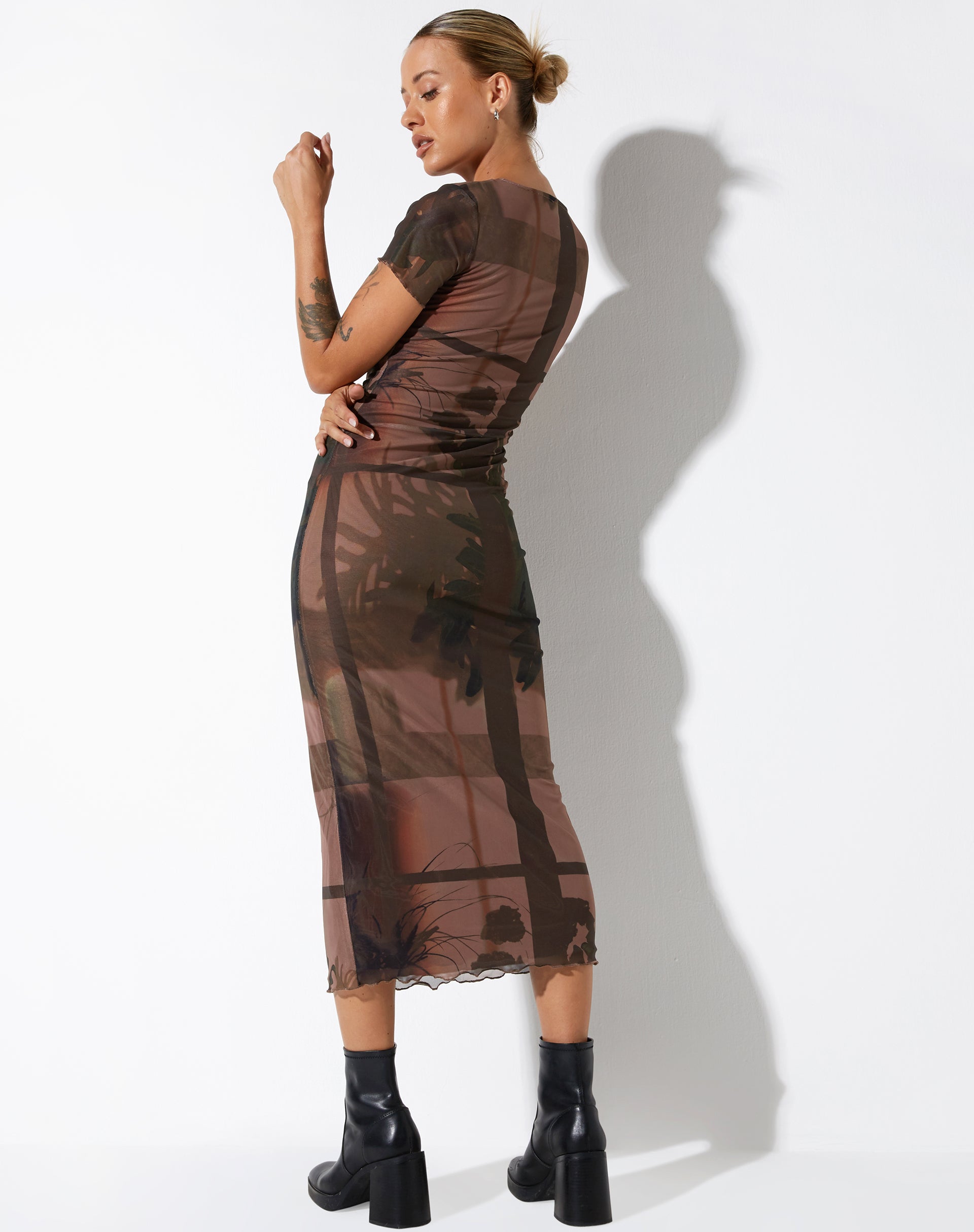 image de Roska Midi Dress dans Photo Brown
