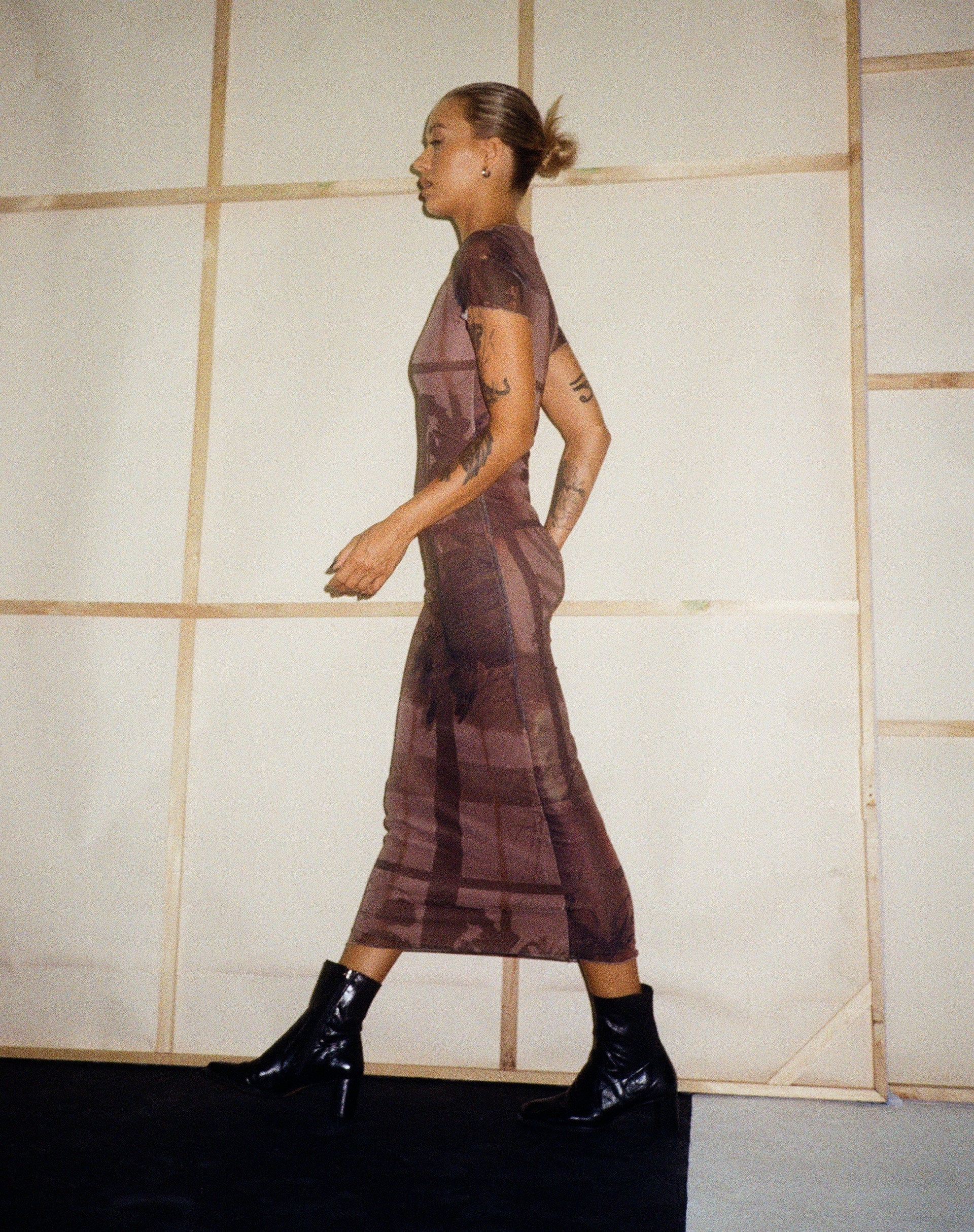 image de Roska Midi Dress dans Photo Brown