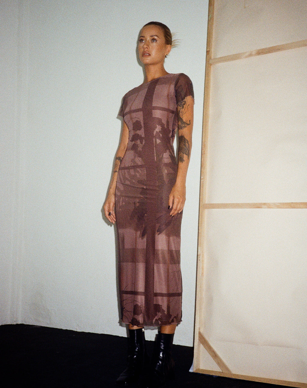 Robe midi Roska en brun photo