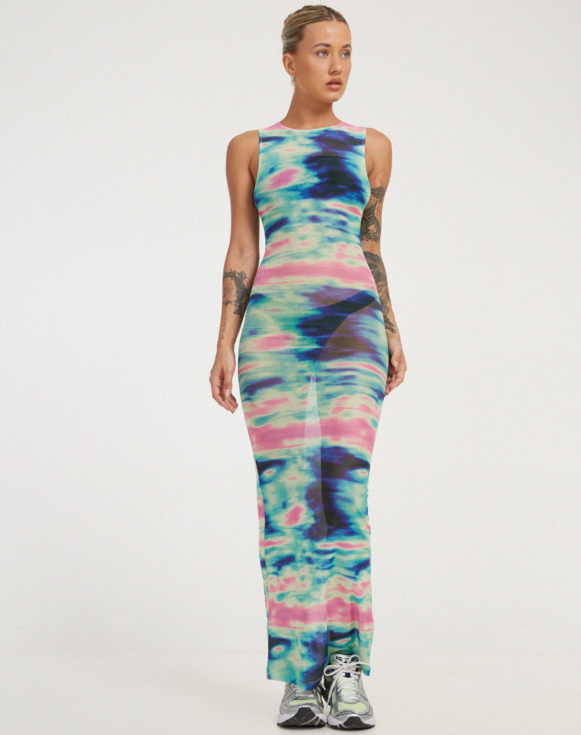 Image de Roskila Maxi Dress in Multi Blur Orb Navy