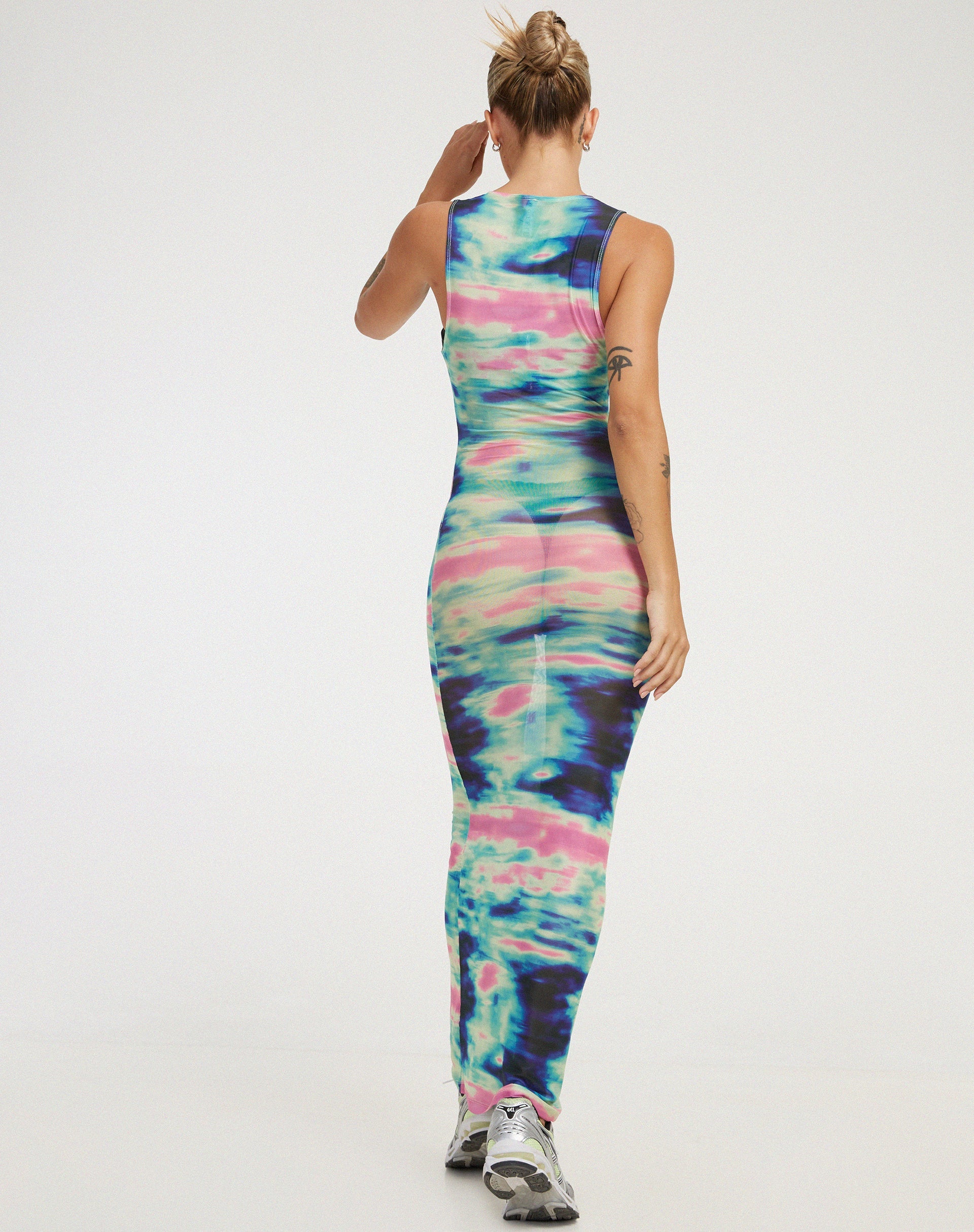 Image de Roskila Maxi Dress in Multi Blur Orb Navy
