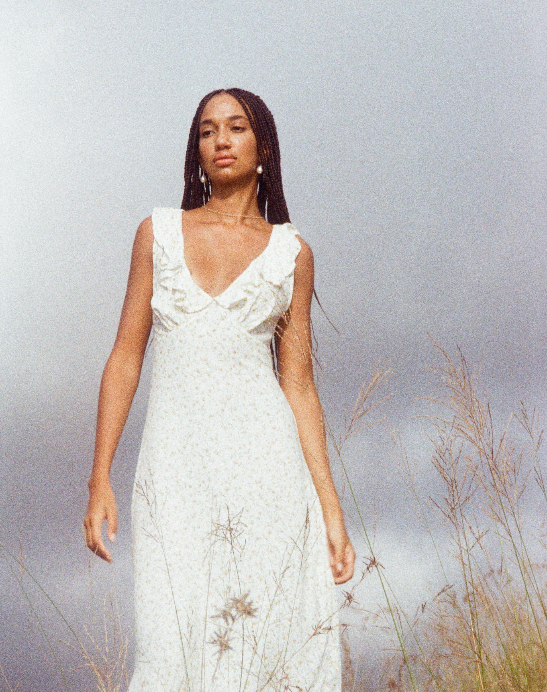 Image de Rufiso Midi Dress in Pretty Petal Ivory