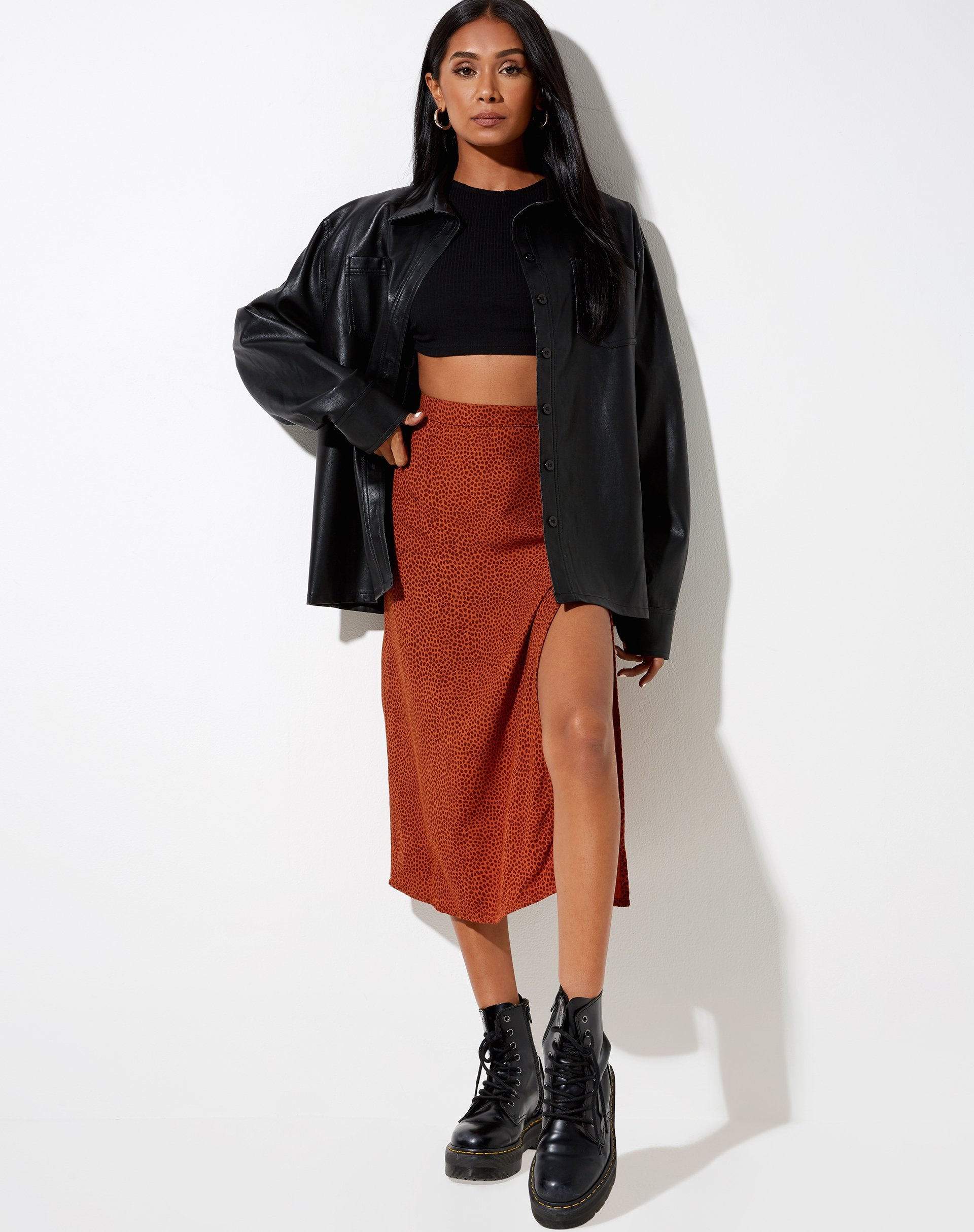 Image de la jupe midi Saika en Mini Croc Brown