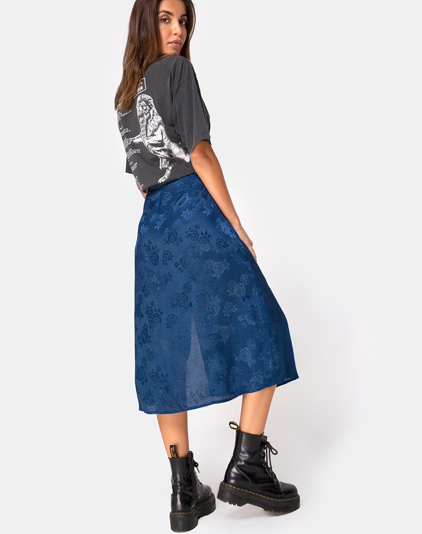 Image de la jupe midi Saika en satin rose Navy