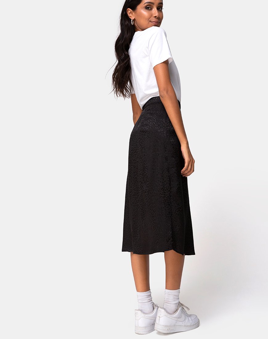 Image de la jupe midi Saika en satin Cheetah Black