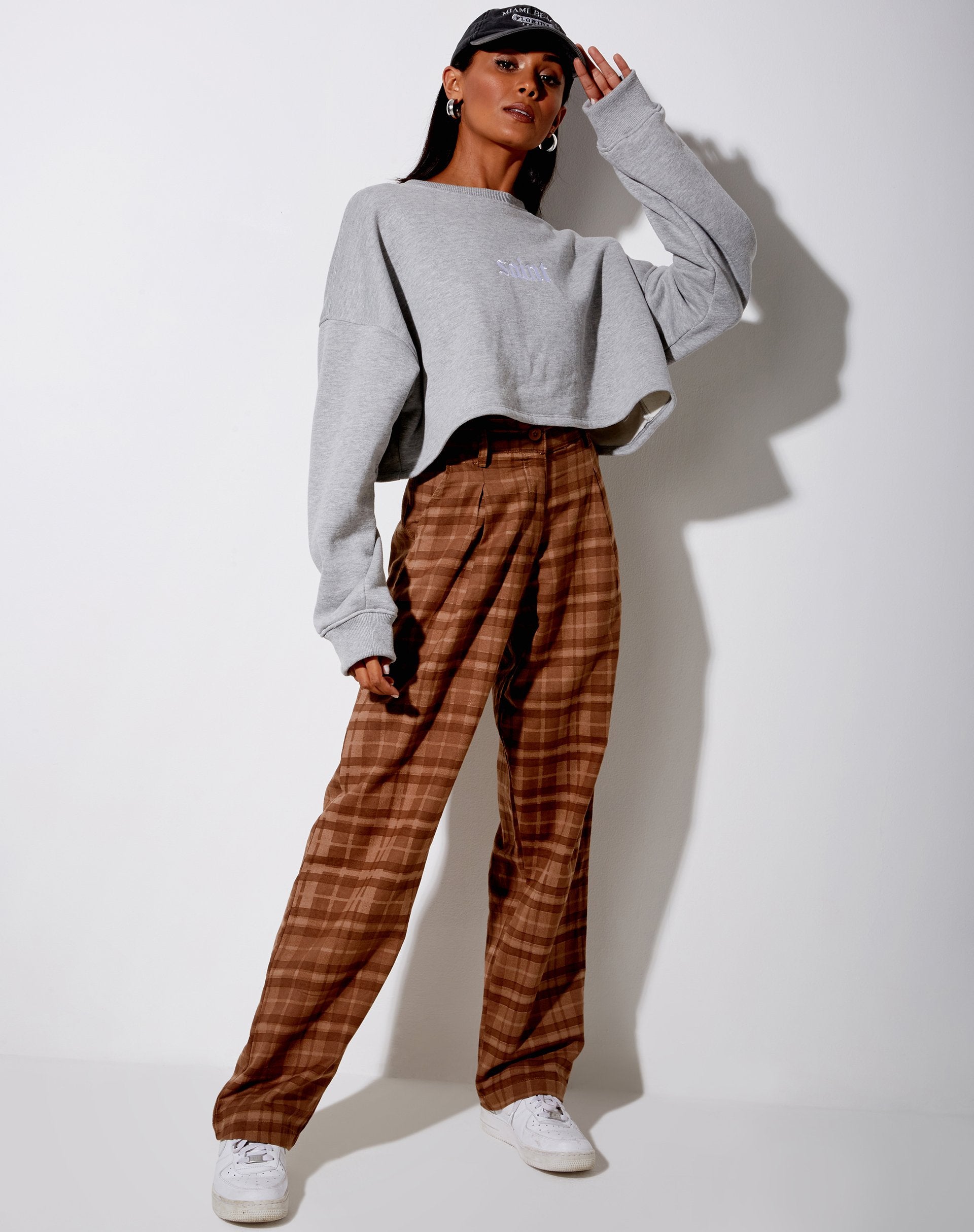 Image du pantalon Sakila à carreaux bruns