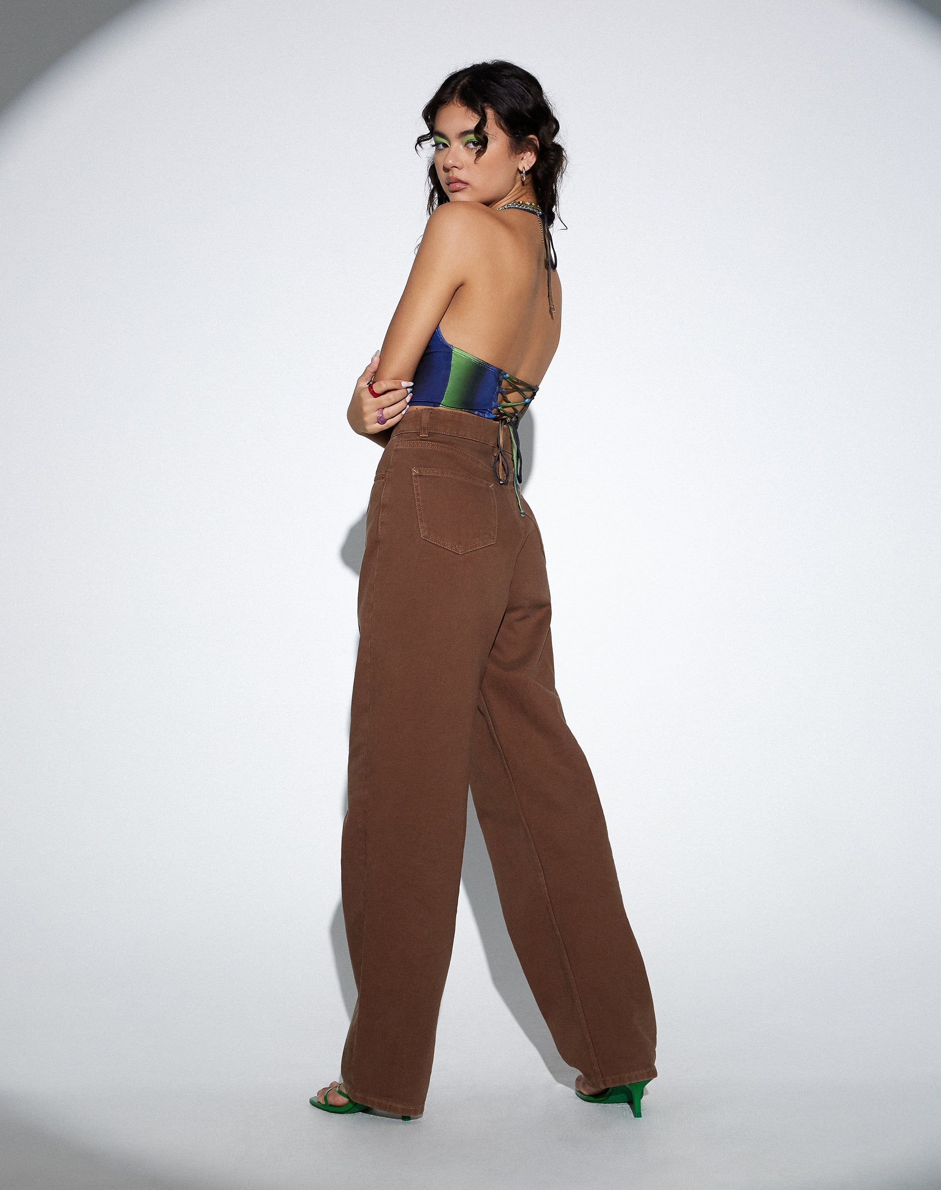 Image de MOTEL X OLIVIA NEILL Jean parallèle en brun riche
