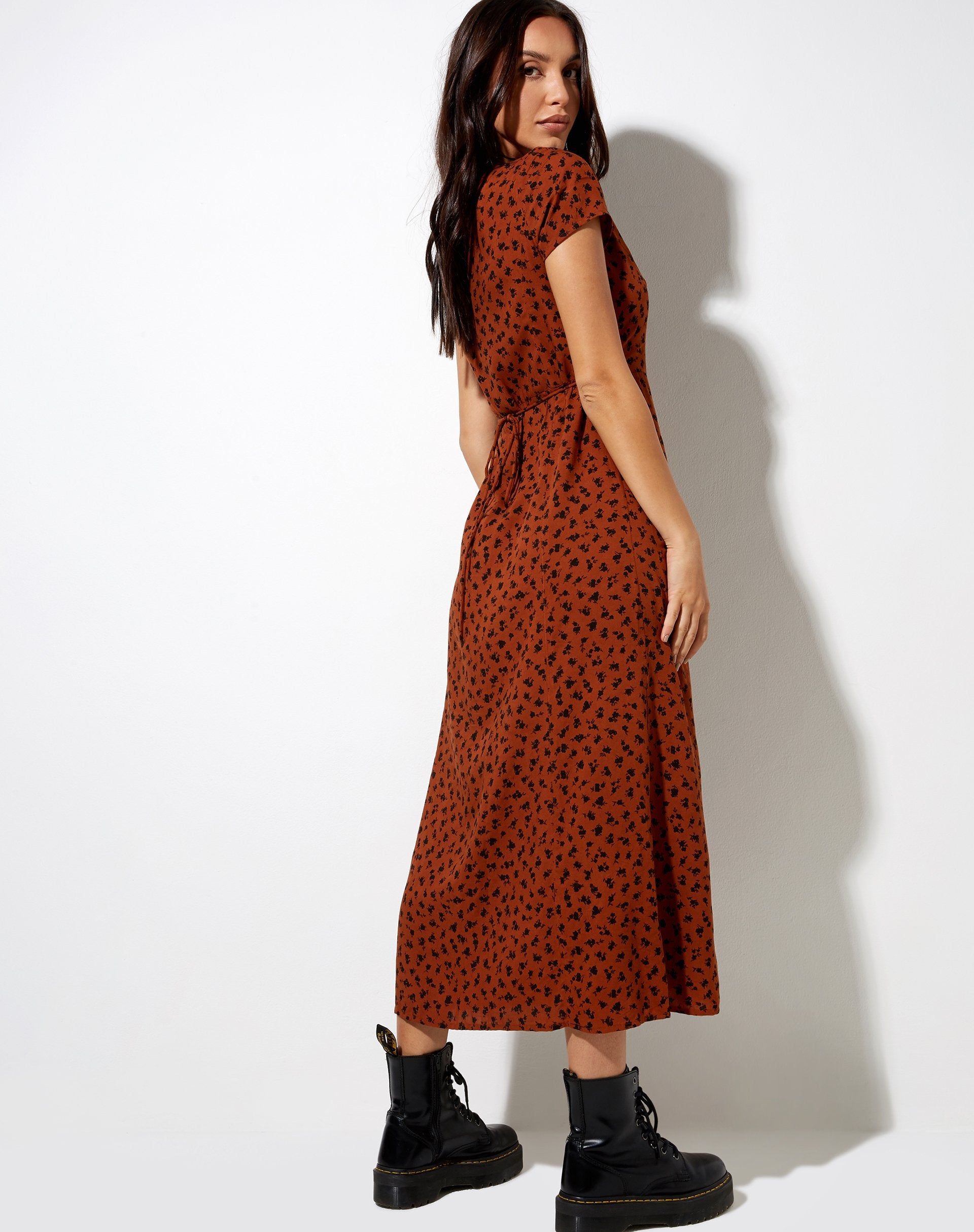 Image de Sanrin Midi Dress in Dainty Daisy Bombay Brown
