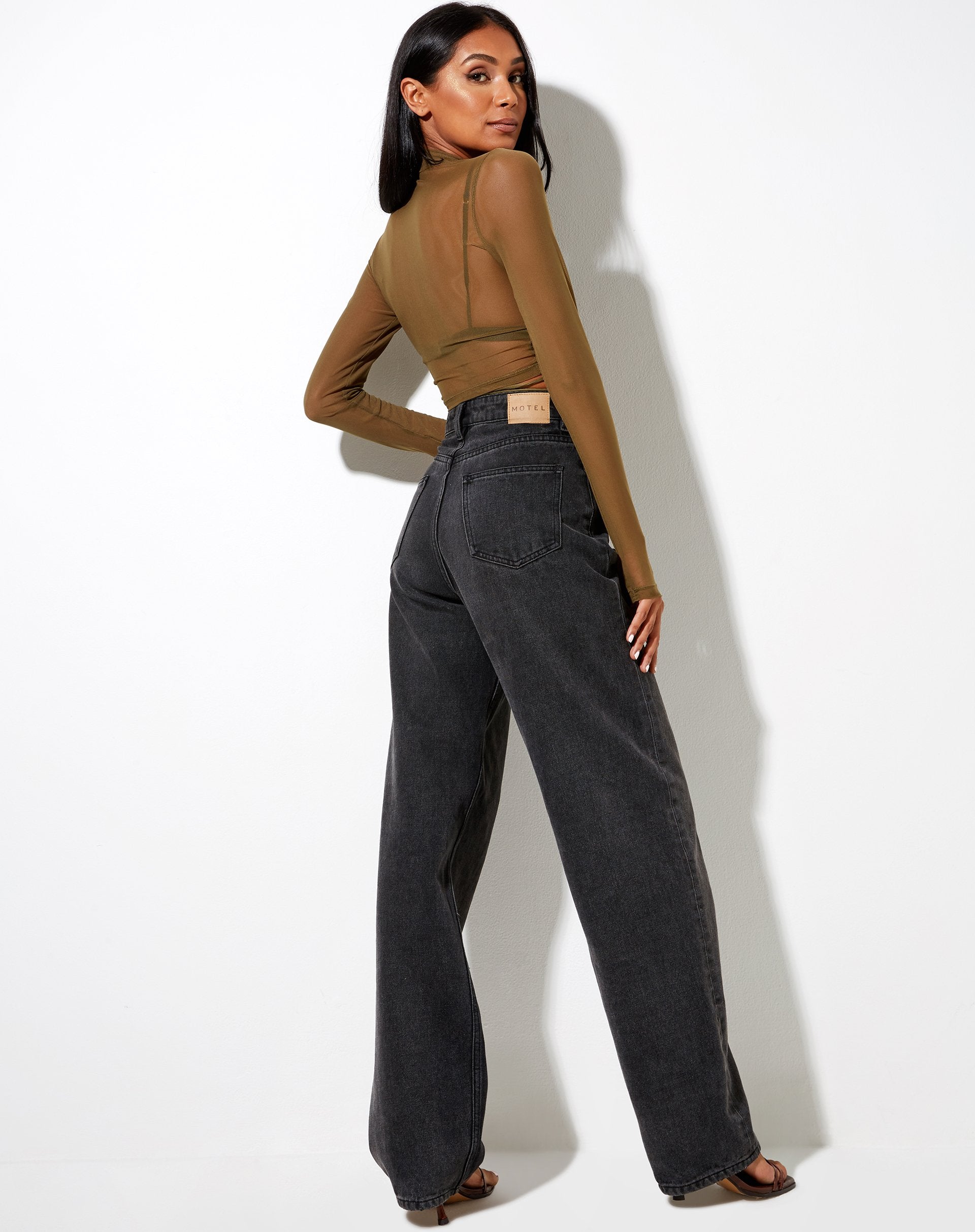 Image de Sauja Crop Top in Mesh Khaki Green