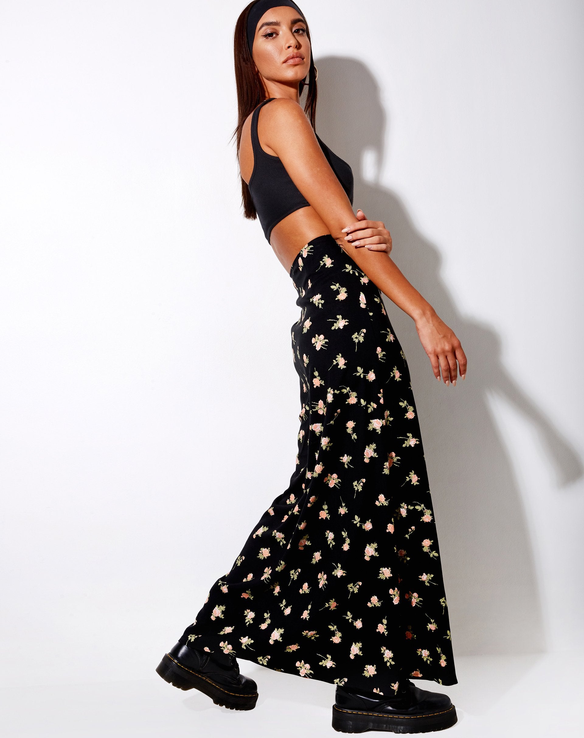 Image de Sayan Maxi Skirt in Rose Garden Black