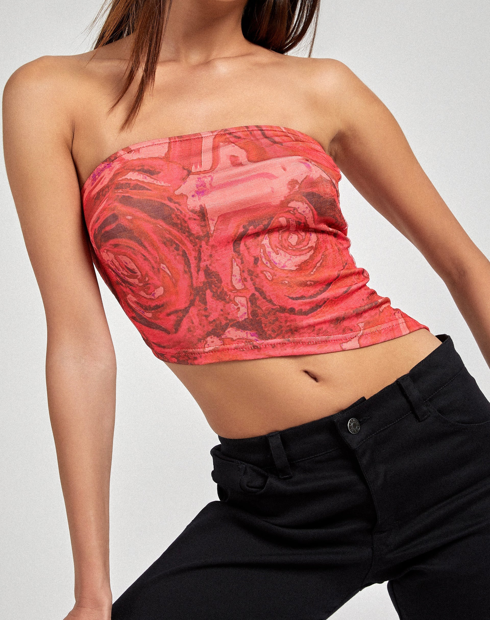 Top bandeau Sayunda, rouge pétale de rose