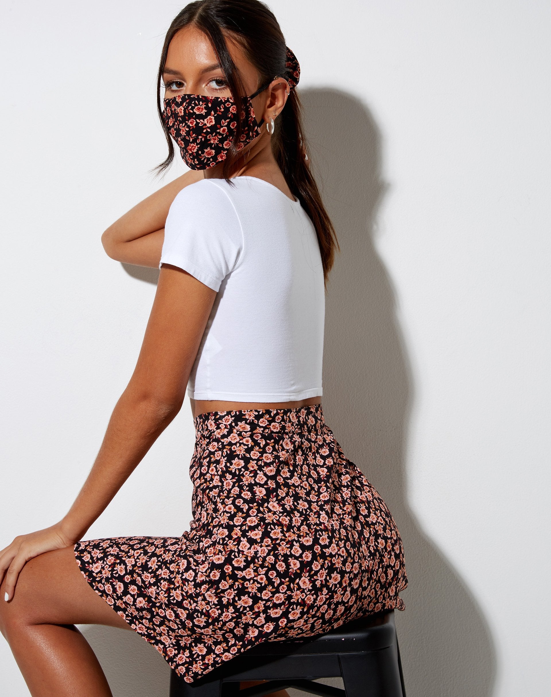 Image du masque de beauté en fleurs d'automne