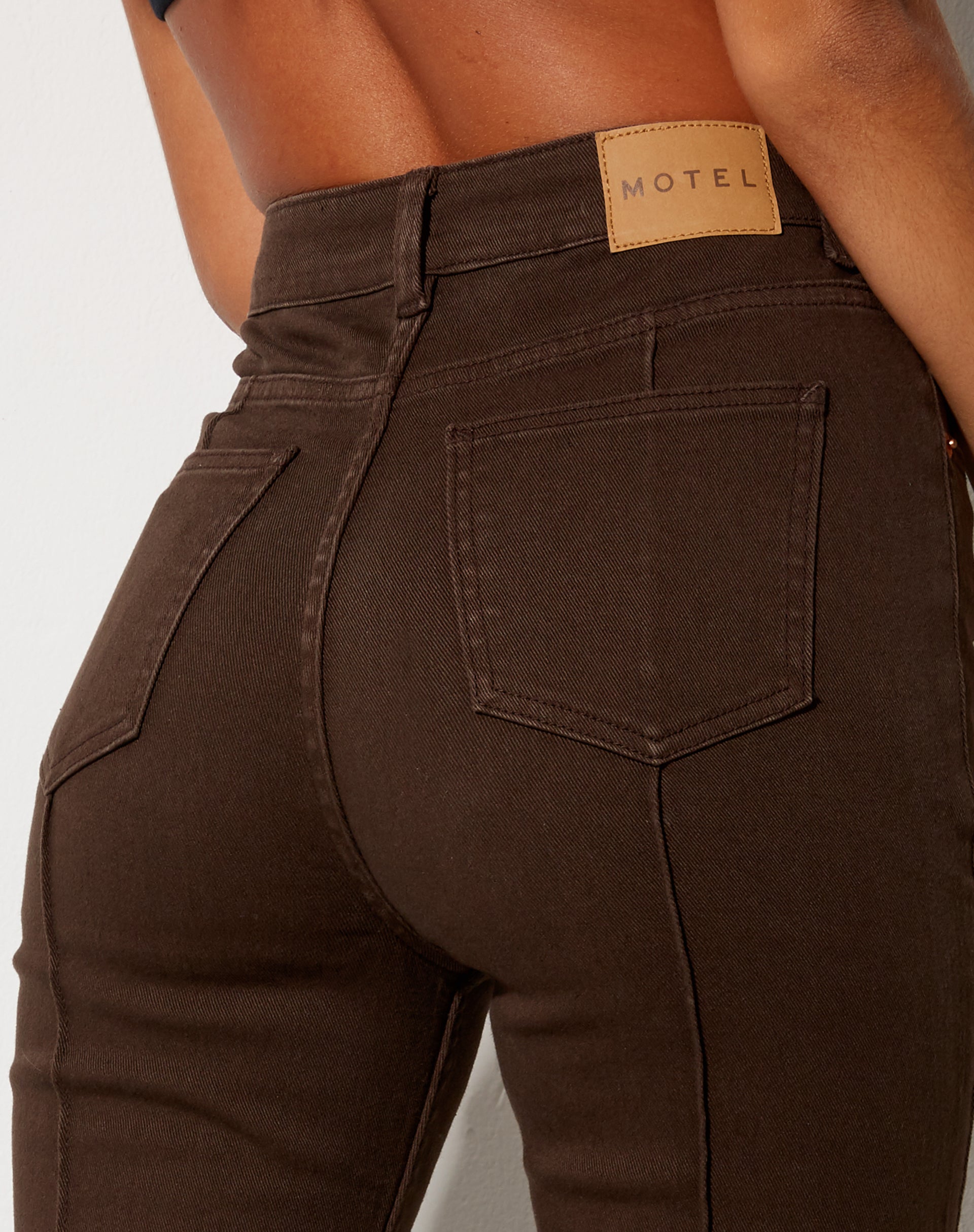 Image de Seam Bootleg Jeans en chocolat amer