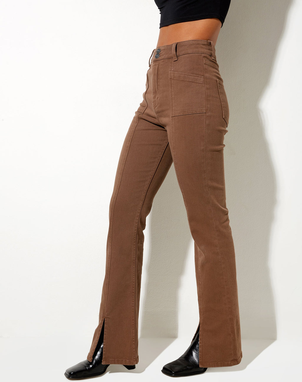Jeans à coutures fendues en brun riche