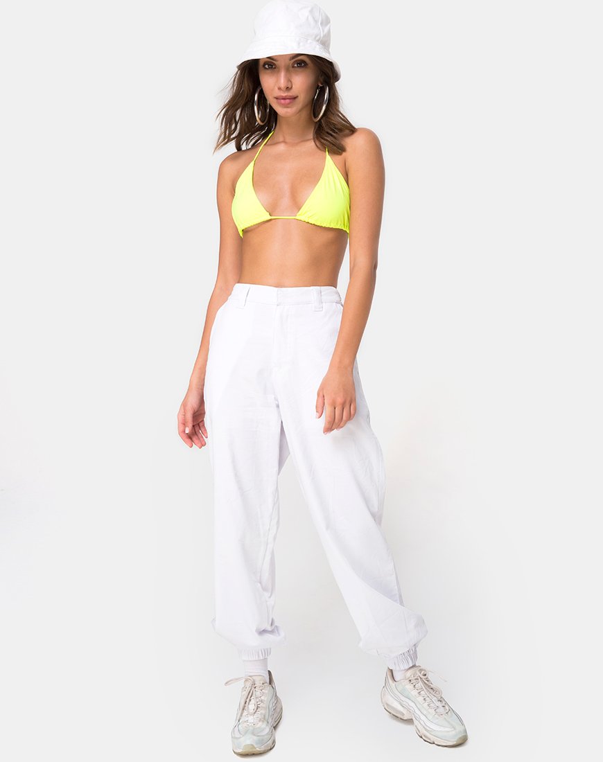 Image de Gwen Bralet en jaune néon