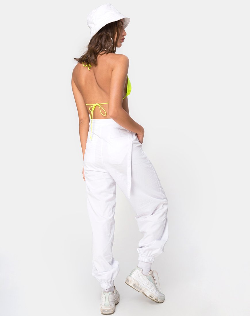 Image de Gwen Bralet en jaune néon