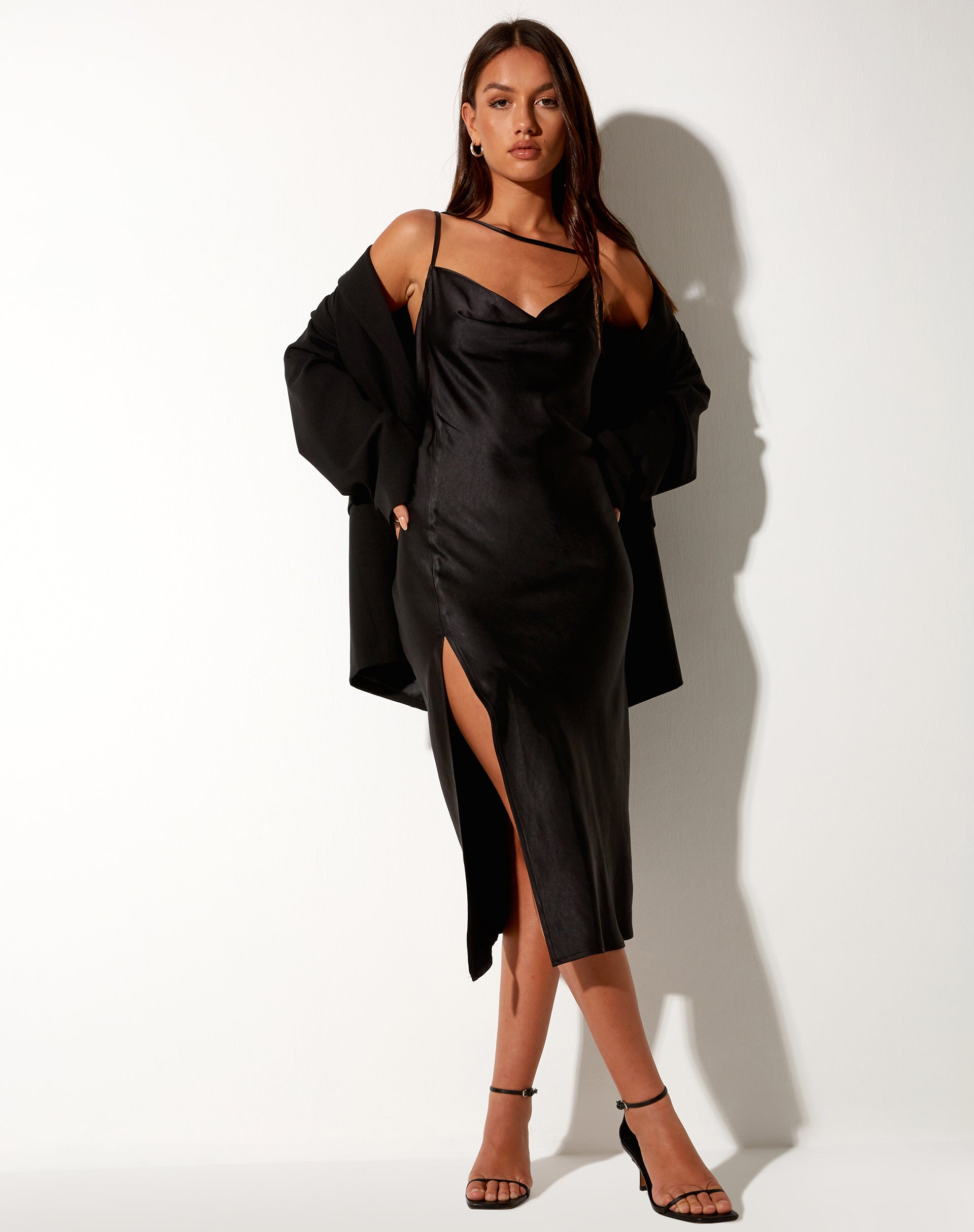Image de Shantique Midi Dress in Satin Black