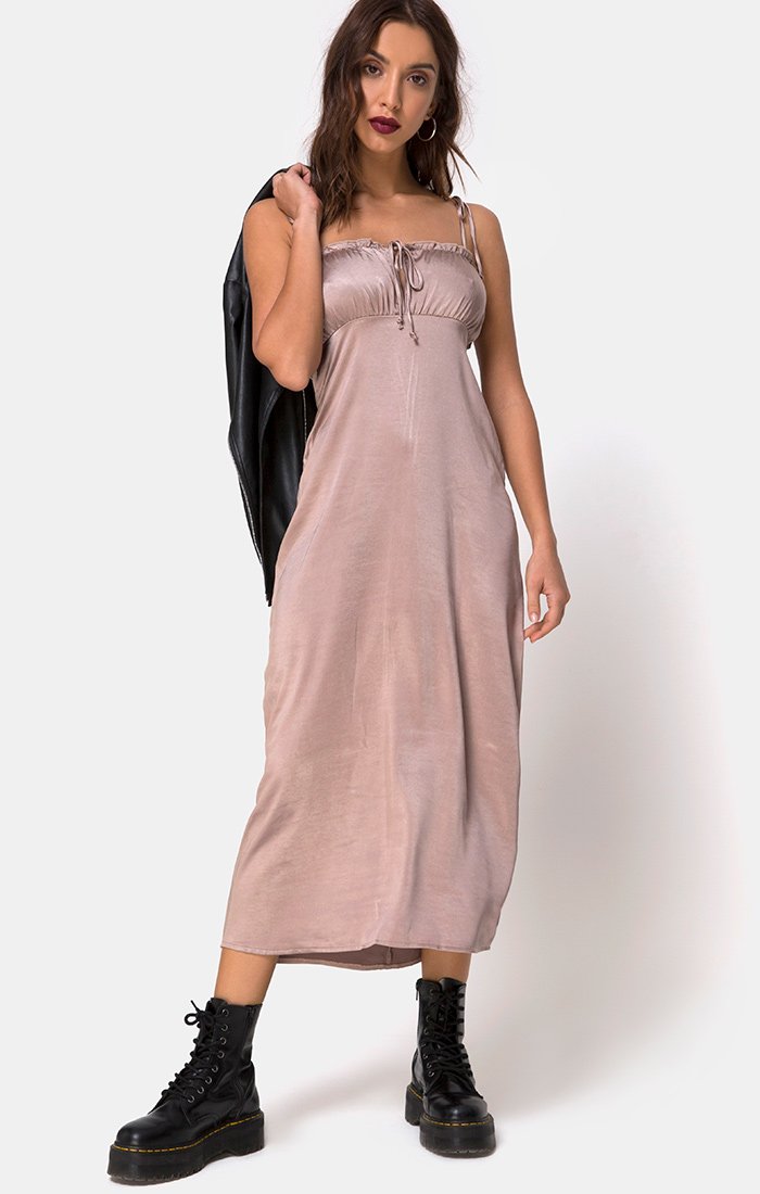 Image de la robe Shilia en satin de vison