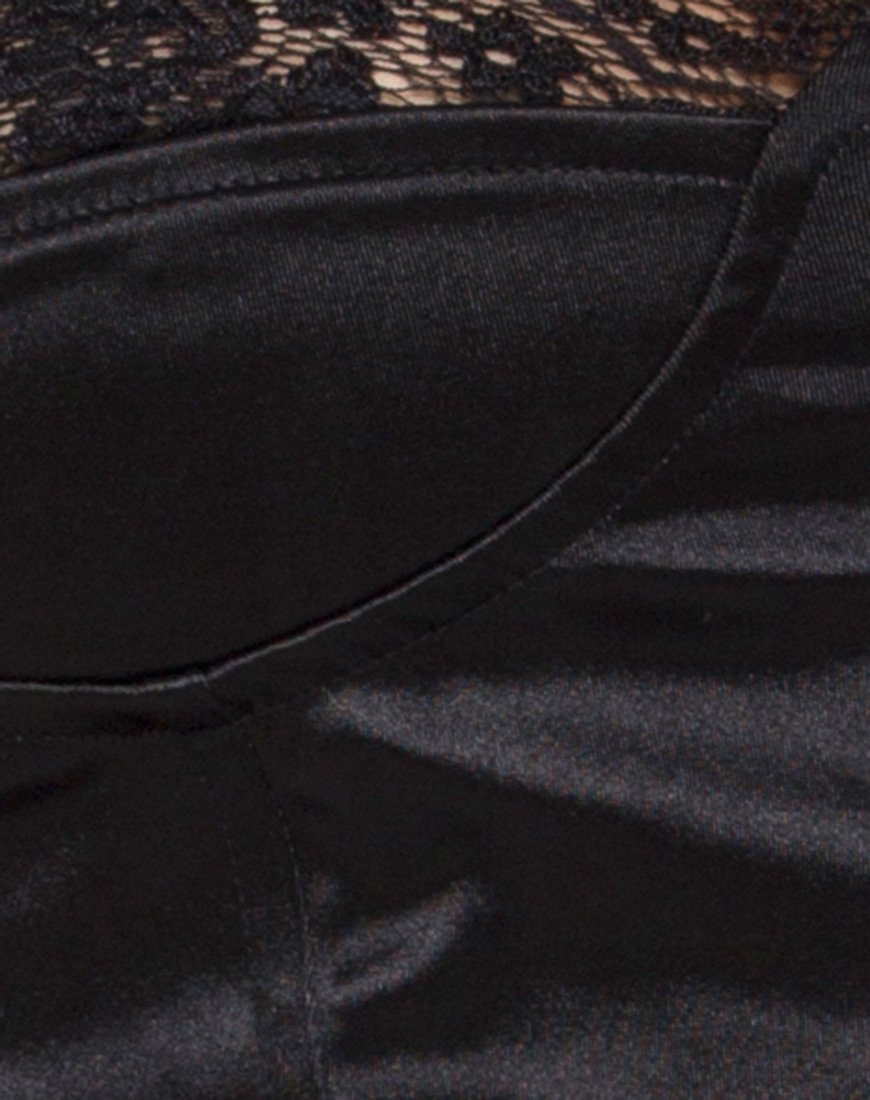 Image de Shisui Bralet en satin noir avec dentelle