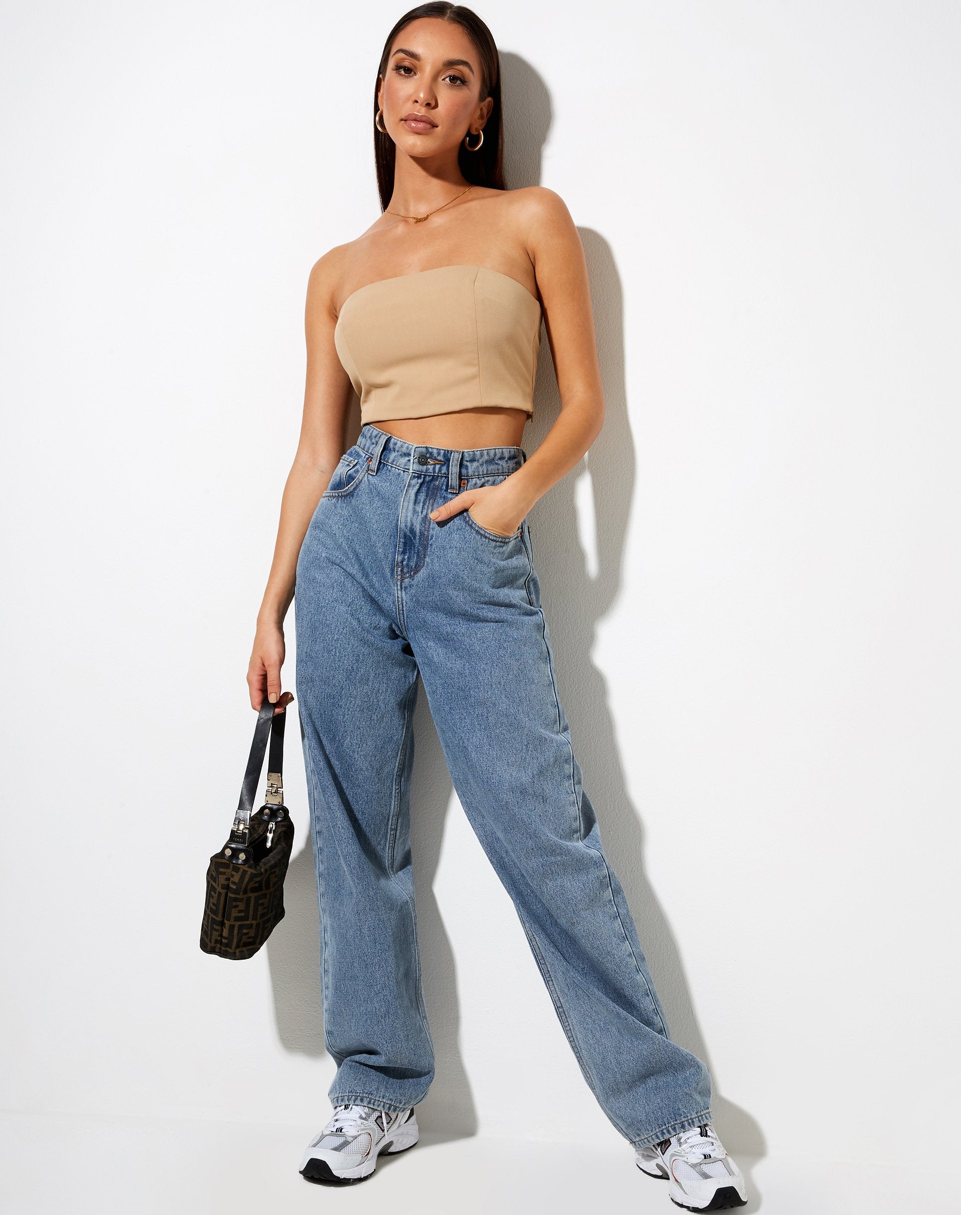 Image de Shoki Bandeau Top in Almond