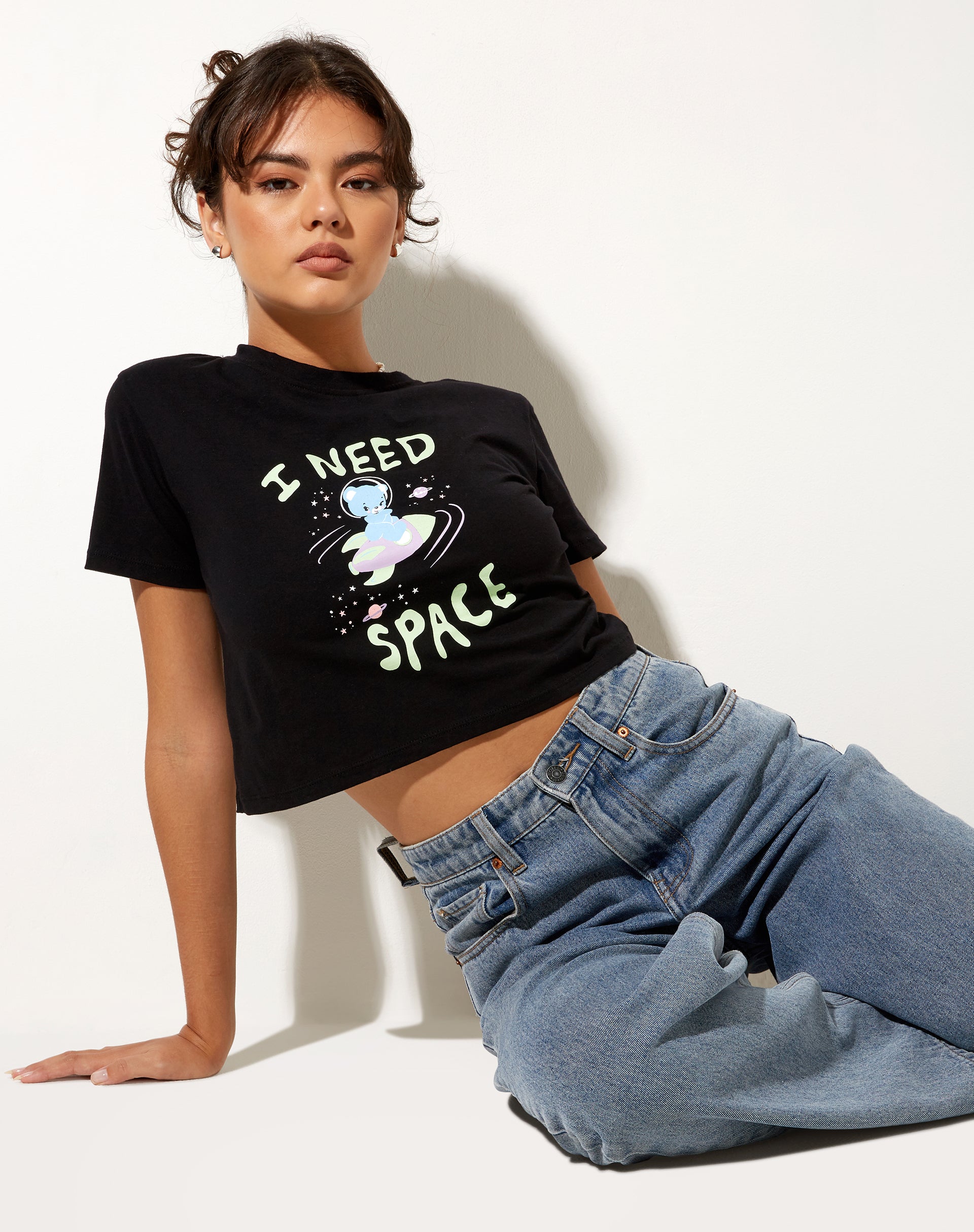 Image de Shrunk Tee en noir I Need Space