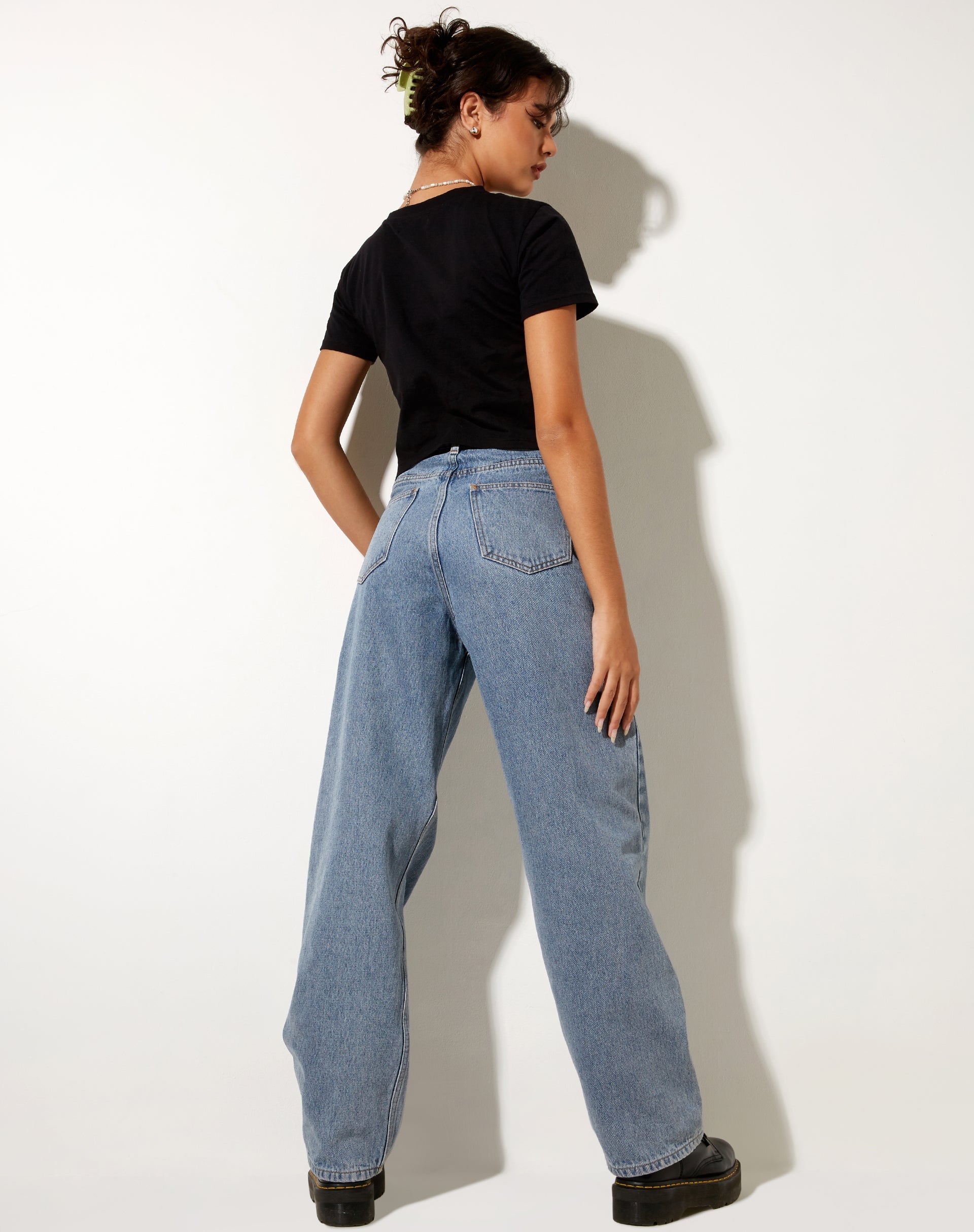 Image de Shrunk Tee en noir I Need Space