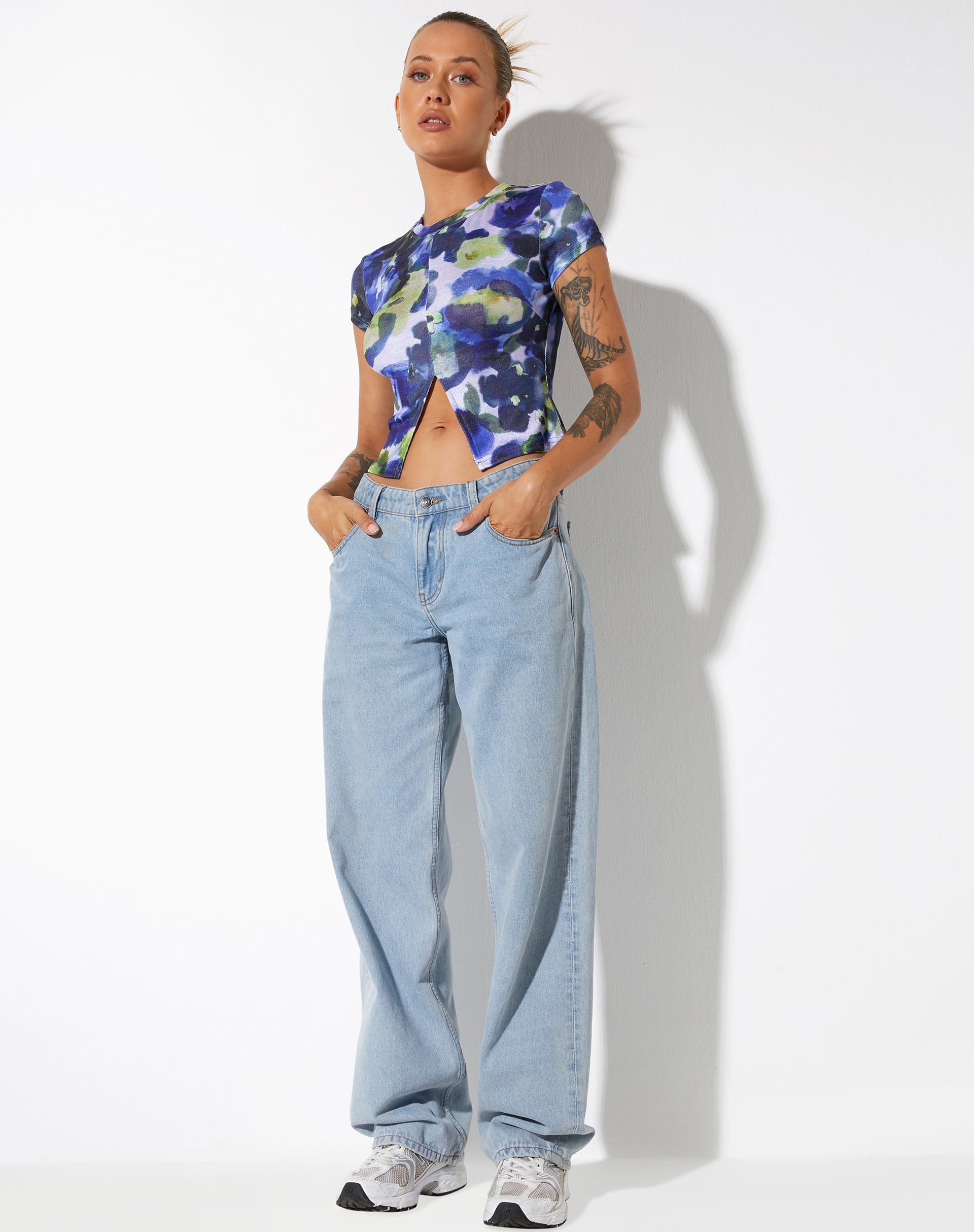 image de Sianda Crop Top in Abstract Watercolour Blue