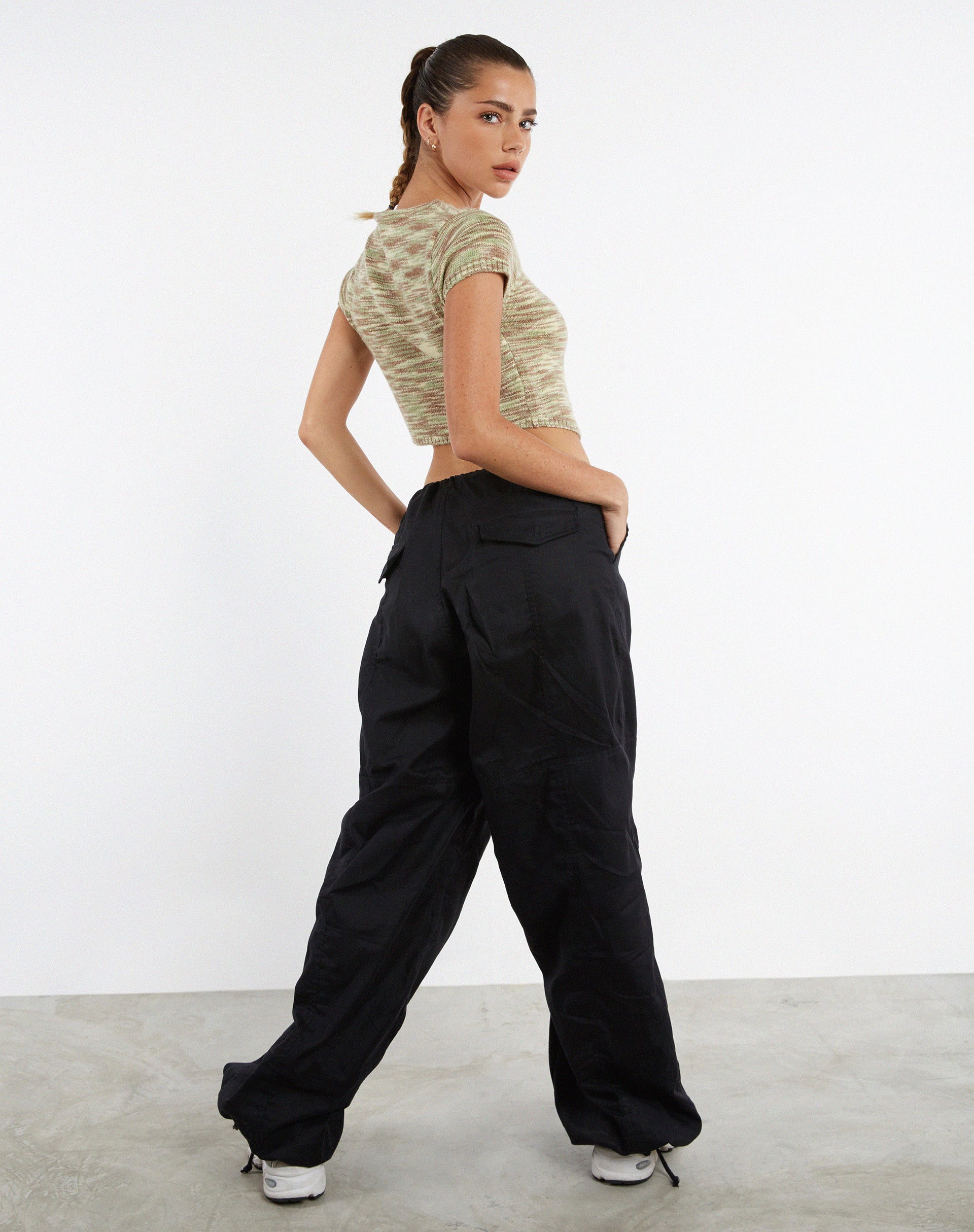 Image de MOTEL X JACQUIE Sianda Crop Top in Mix Space Dye Khaki