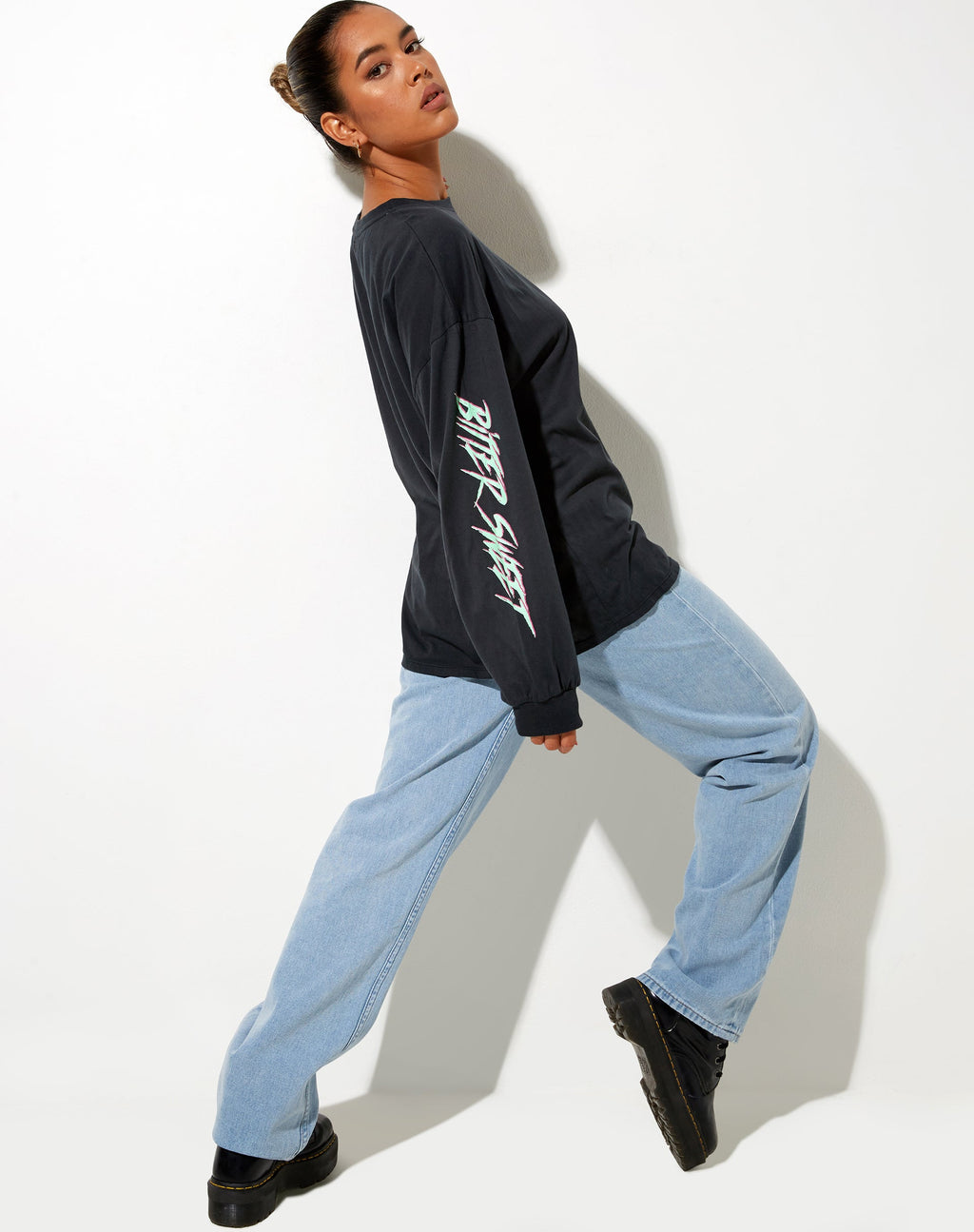 Soph Tee en Vintage Black Bittersweet