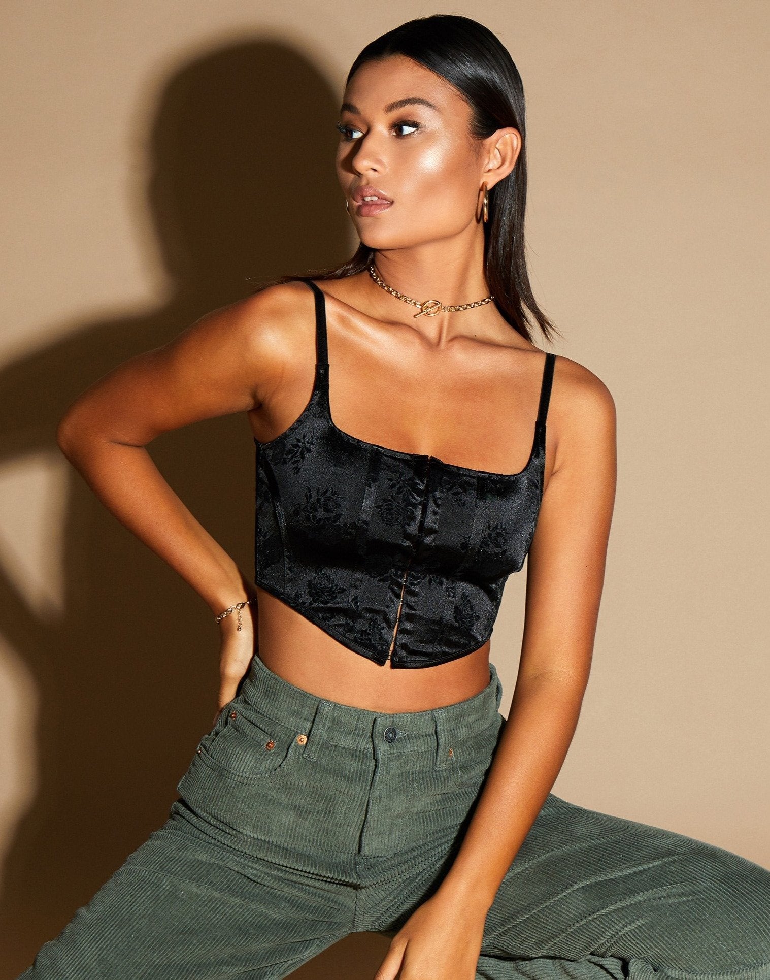Image de Elicia Crop Top in Black Rose Flock