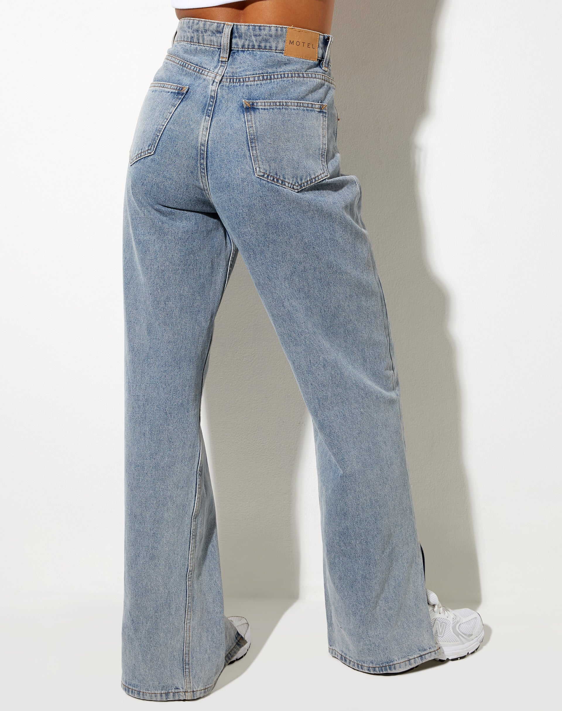 Image de Split Parallel Jeans en Light Blue Wash