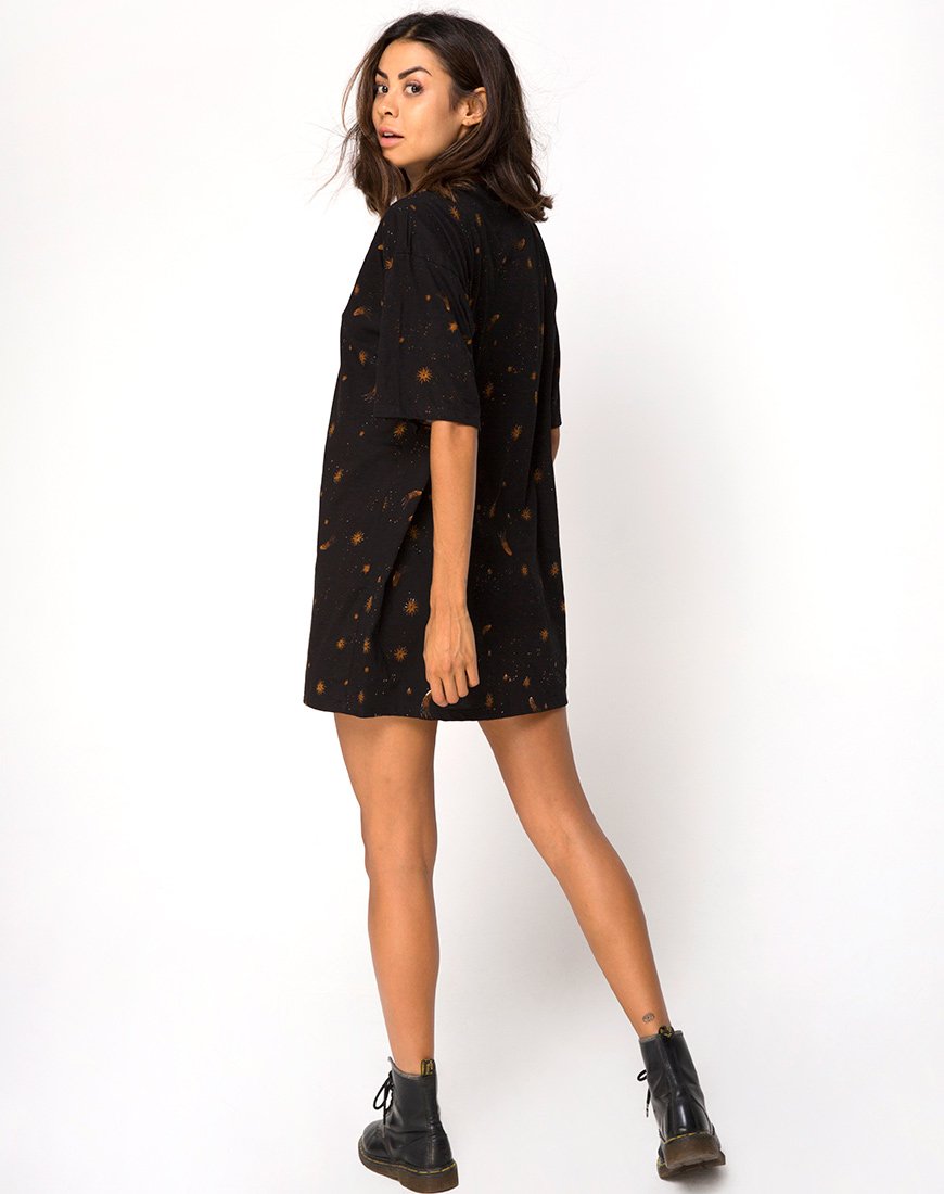 Image du tee-shirt Sunny Kiss en noir céleste Placement