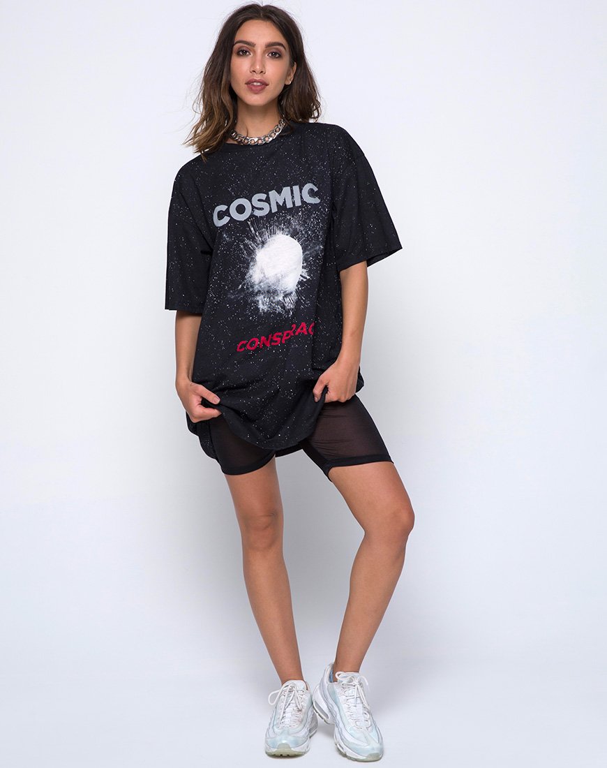 Image de Sunny Kiss Oversize Tee en noir Cosmic Conspiracy