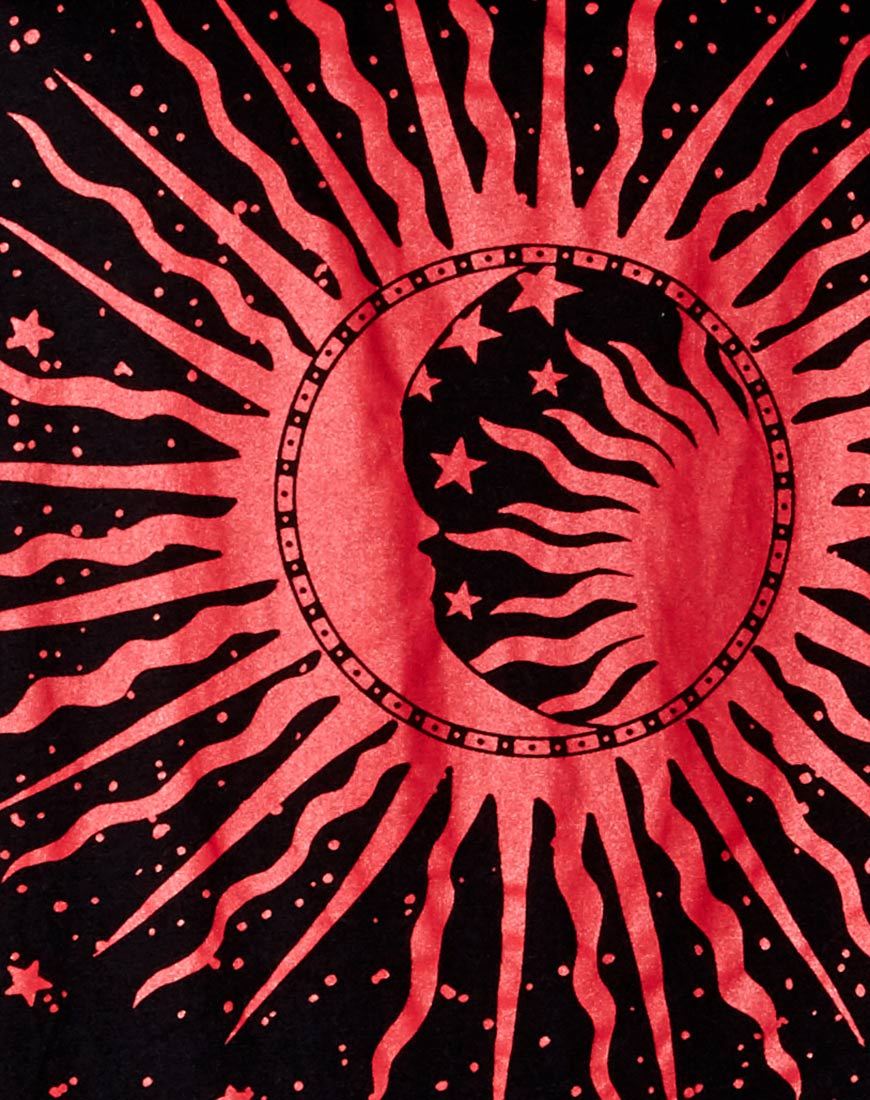 Image de Sunny Kiss Tee en noir et rouge Cosmos
