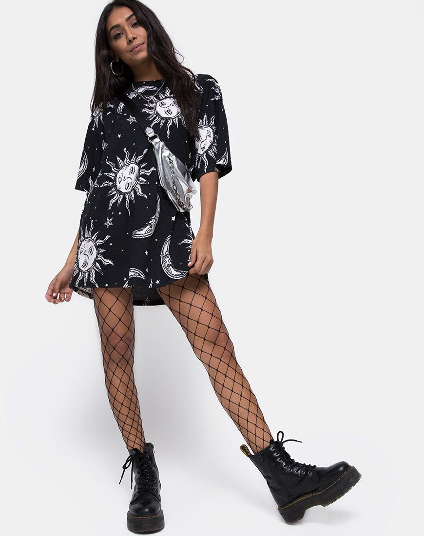 Image de Sunny Kiss Tee in Oversize Sun Moon and Stars