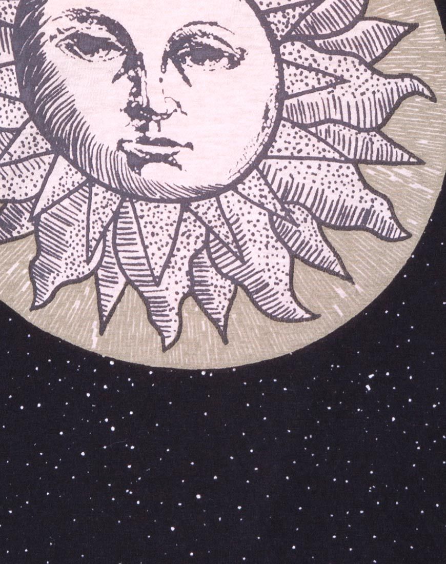 Image de Sunny Kiss Oversize Tee in Eclipse Placement