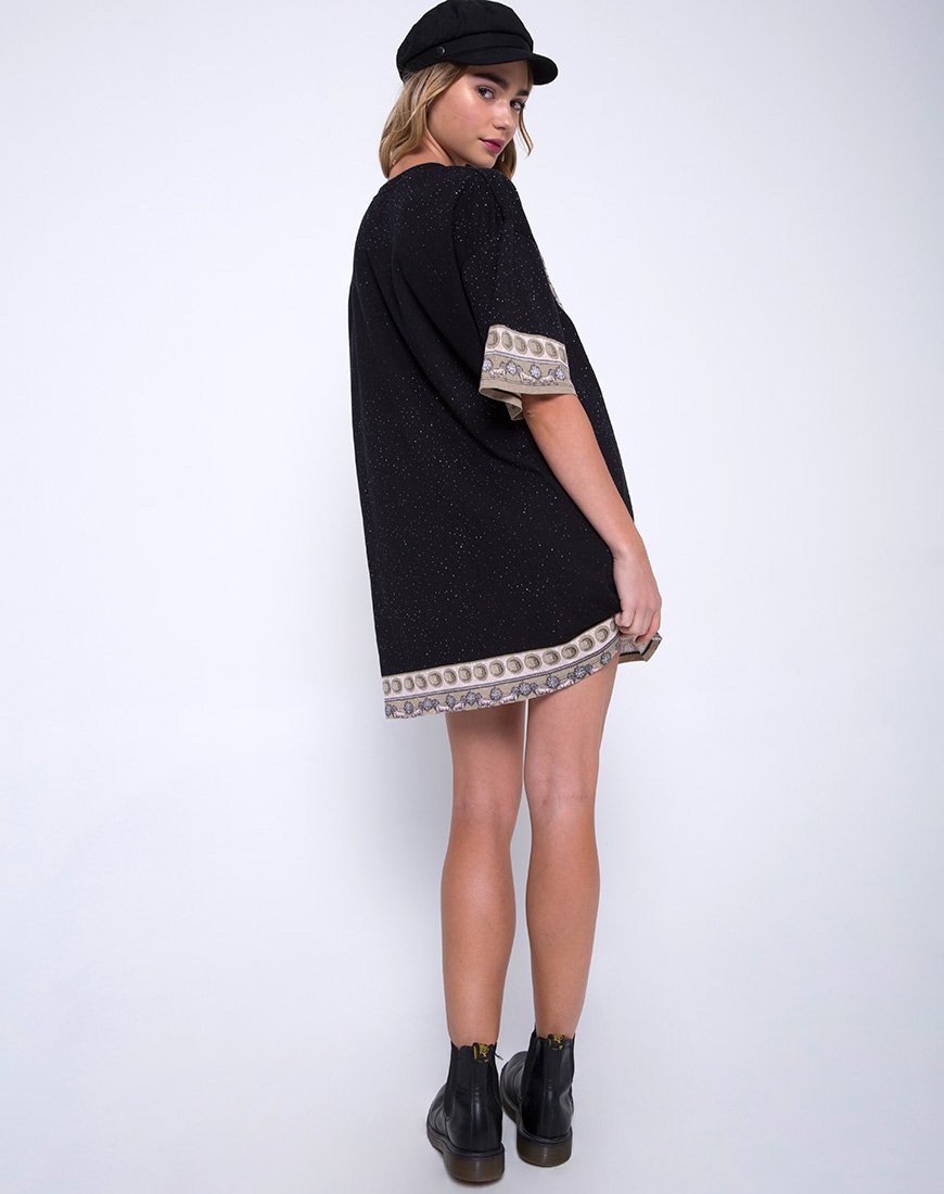 Image de Sunny Kiss Oversize Tee in Eclipse Placement