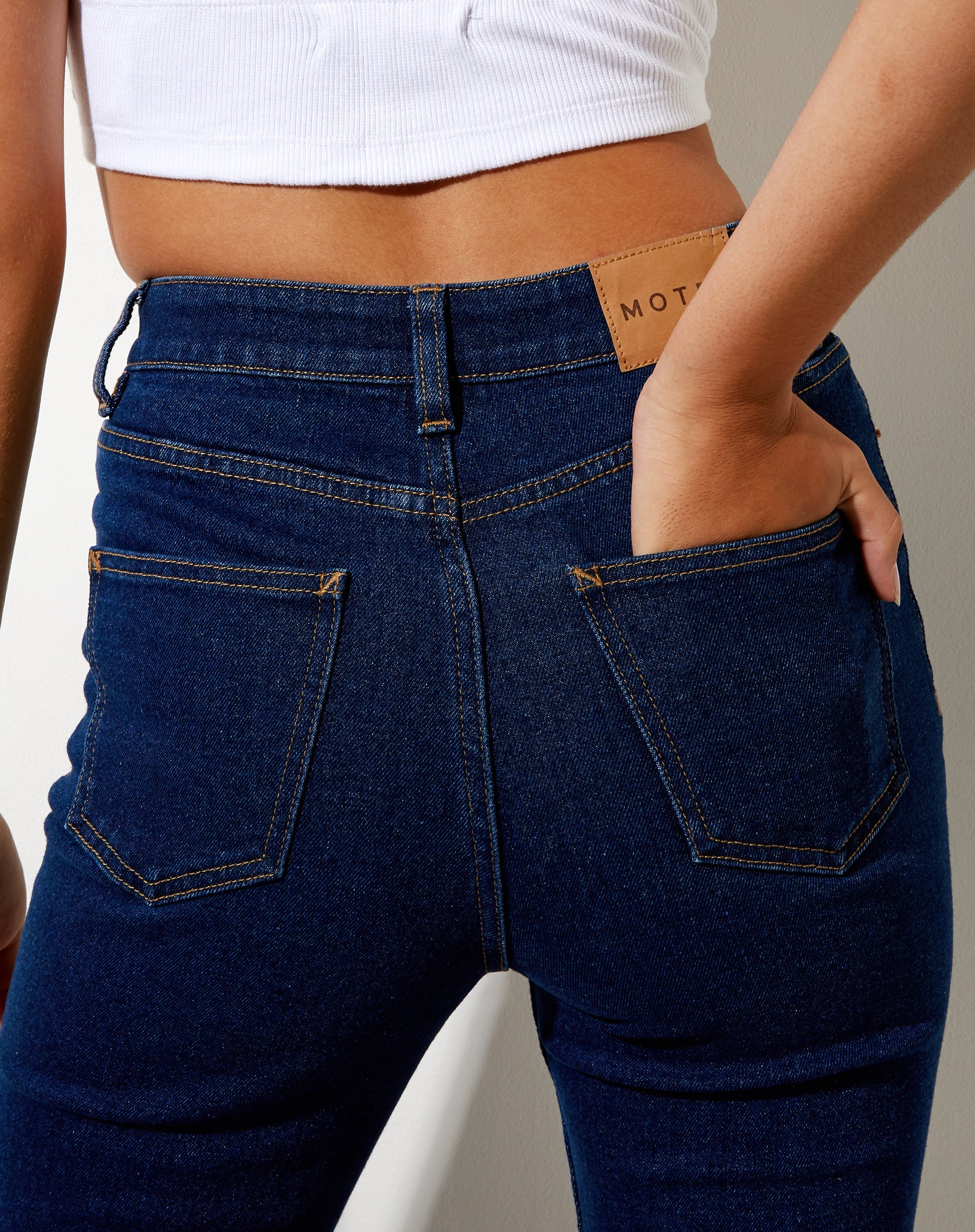 Image de Super Flare Jeans in Mid Blue