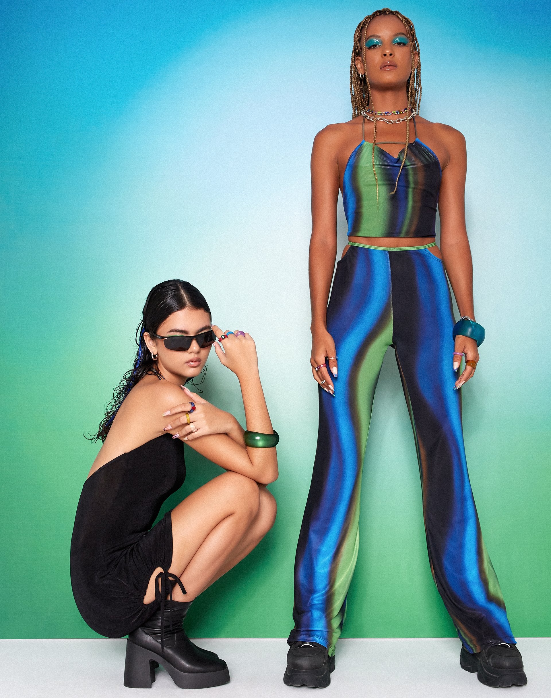 Image de marque de MOTEL X OLIVIA NEILL Mares Flare Trouser in Solarized Green and Blue