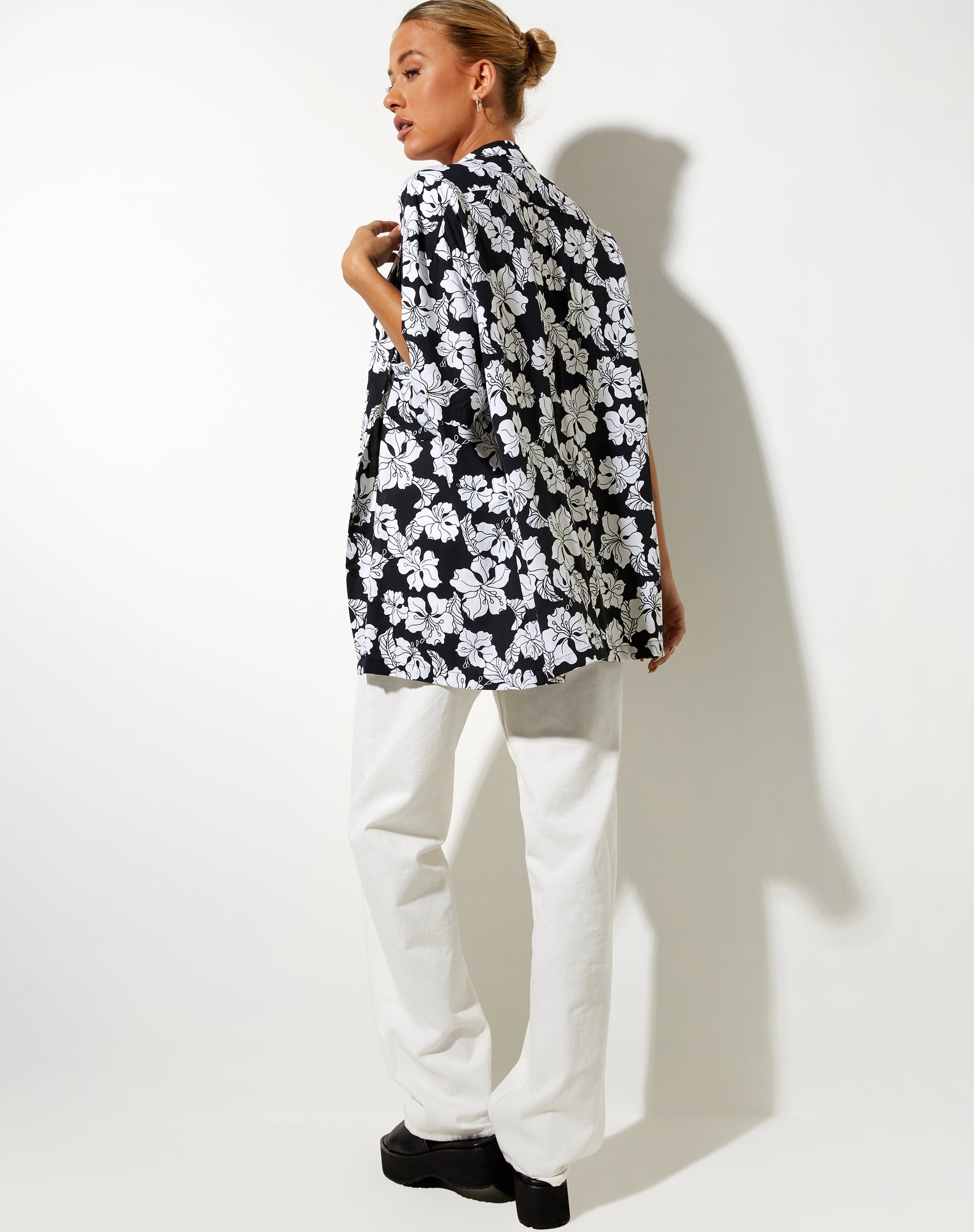 Image de la chemise Taelsa en vacances noir et blanc