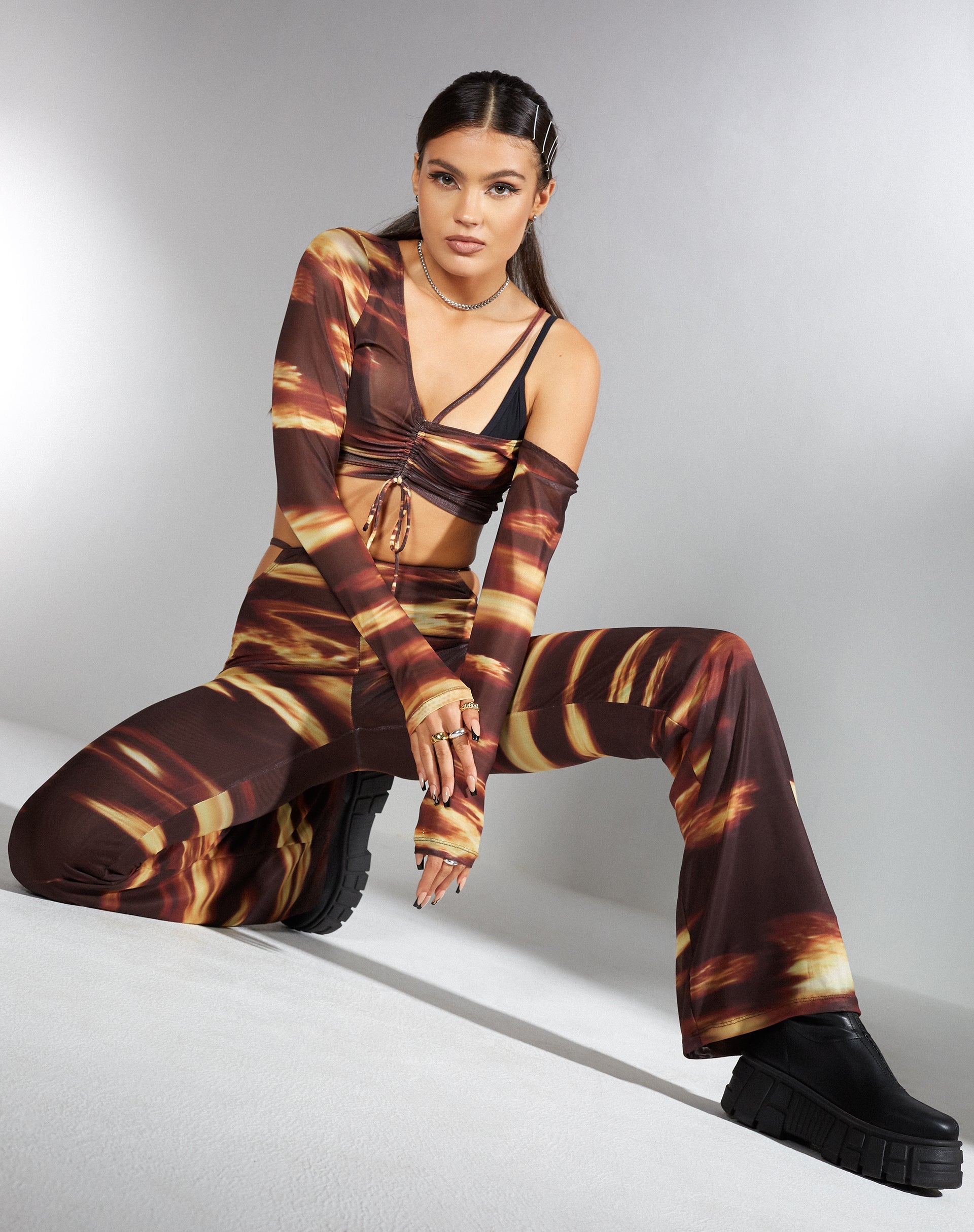 Image de MOTEL X IRIS Tapi Crop Top in Bleach Drip