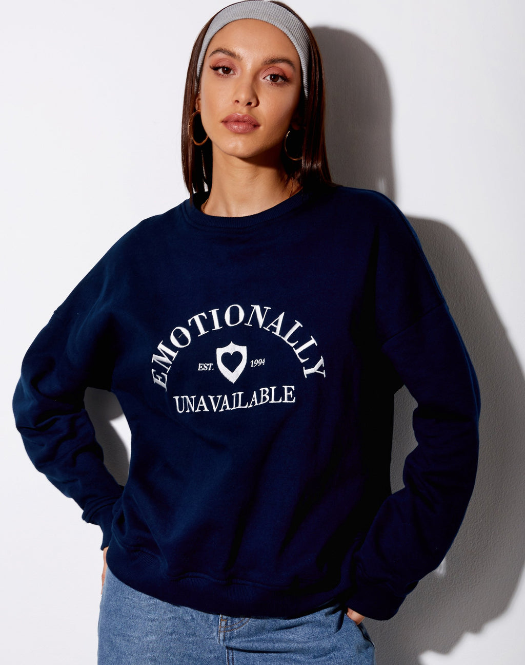 Sweat Ted en marine 'Emotionally Unavailable' (indisponibilité émotionnelle)