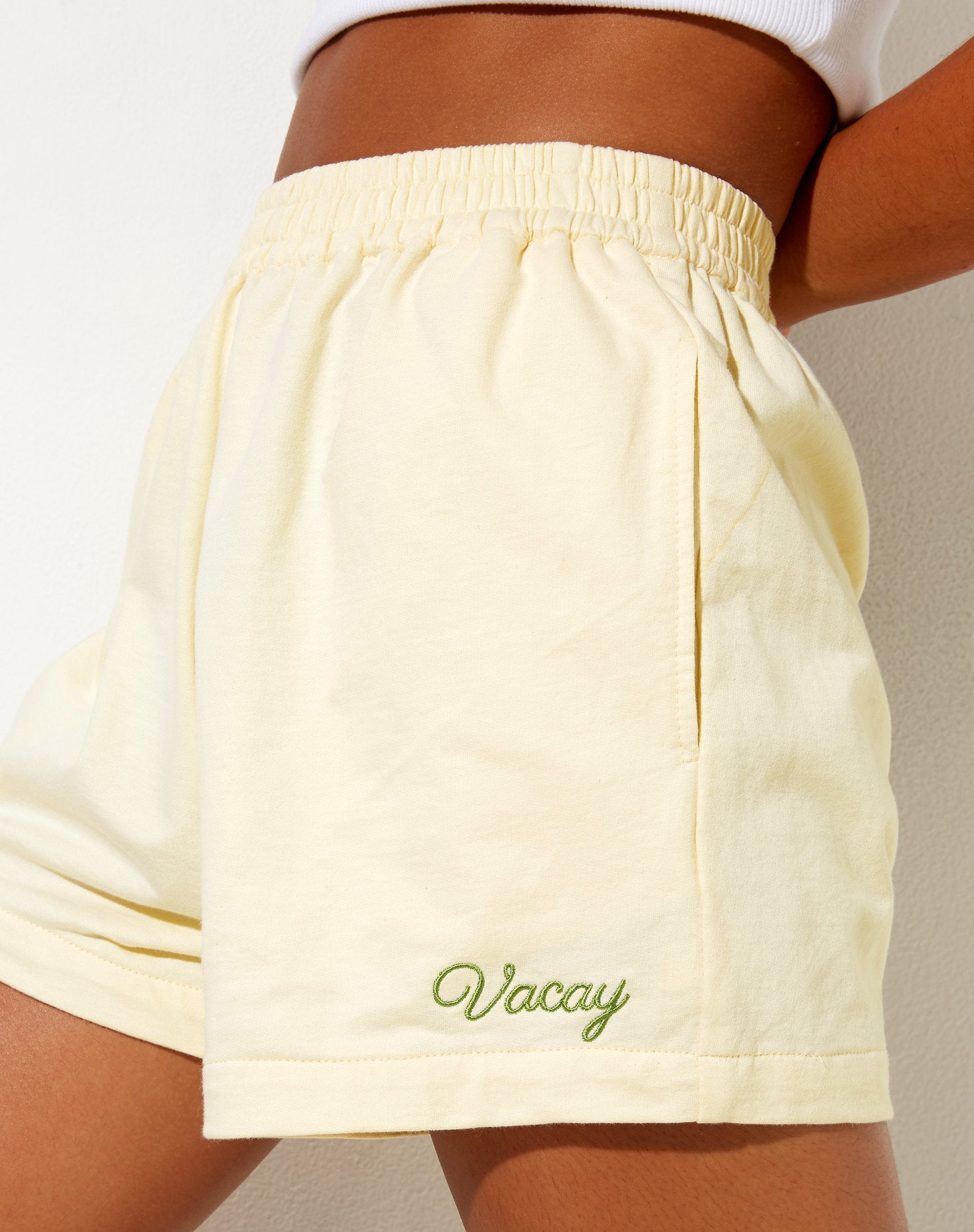Image de Terry Short in Buttercream Vacay Embro