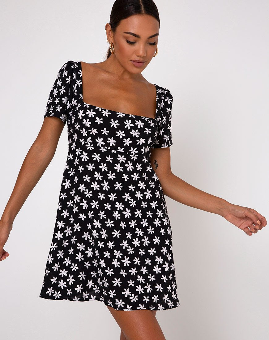 Thalia Babydoll Dress in 90's Daisy Black and White (Robe nuisette des années 90 en noir et blanc)