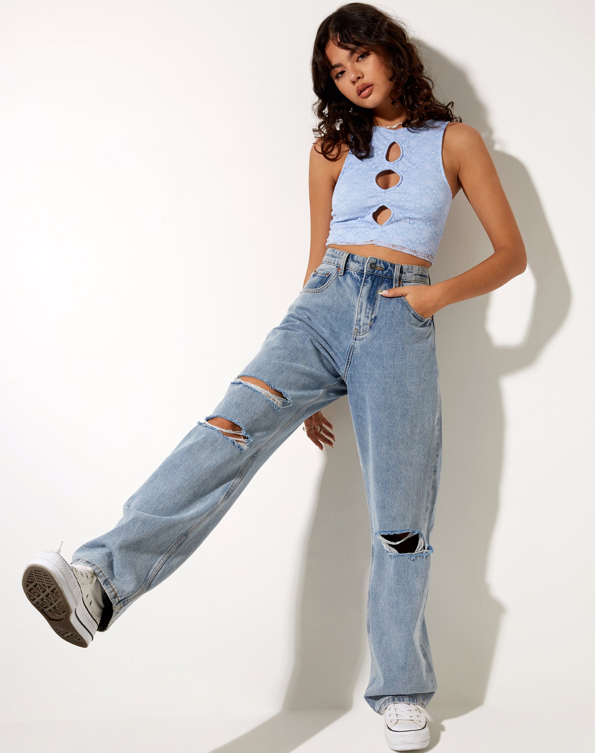 Image de Tiati Crop Top in Lace Powder Blue